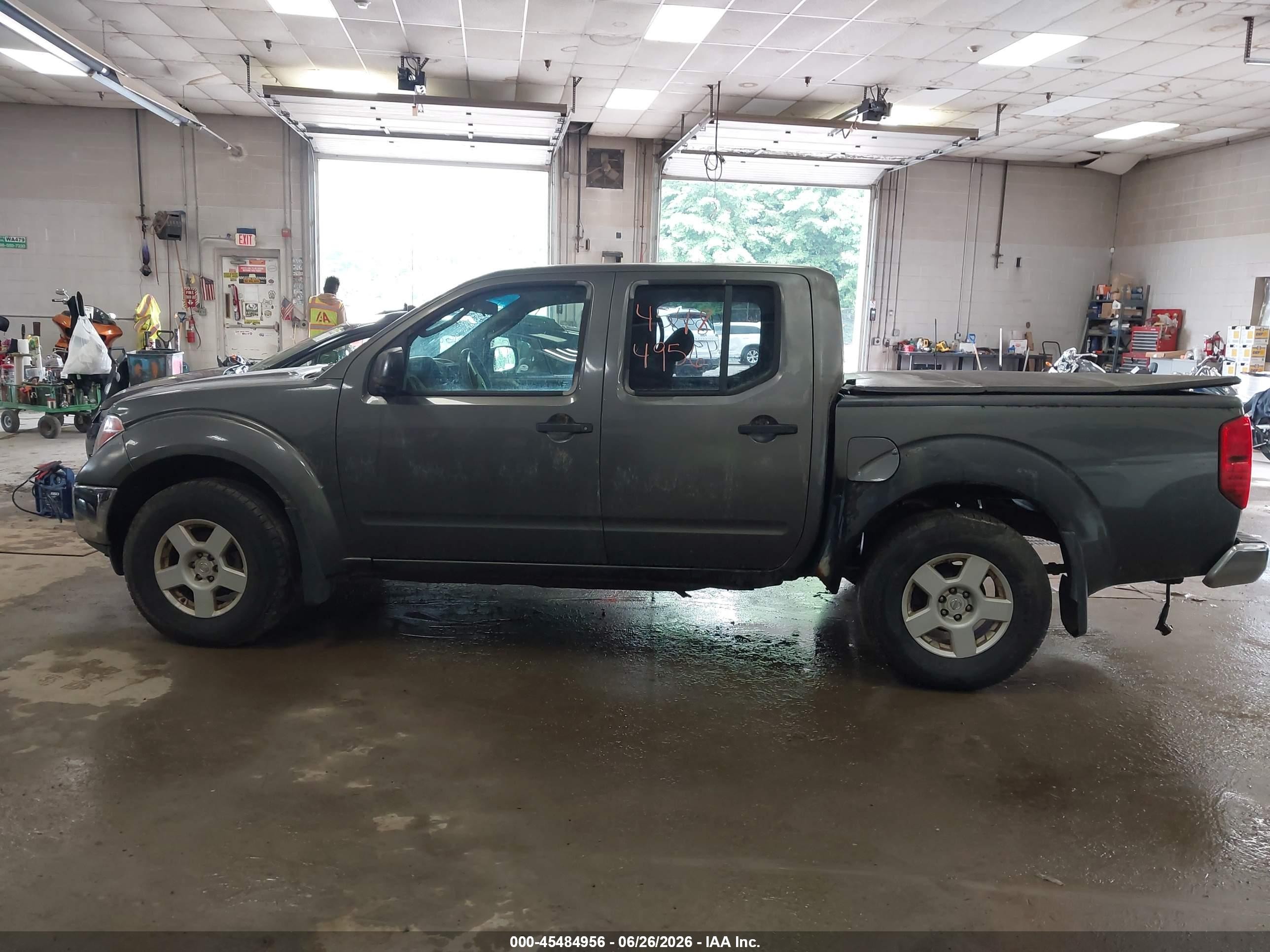 2005 Nissan Frontier 4wd Se Gray vin: 1N6AD07W85C425732