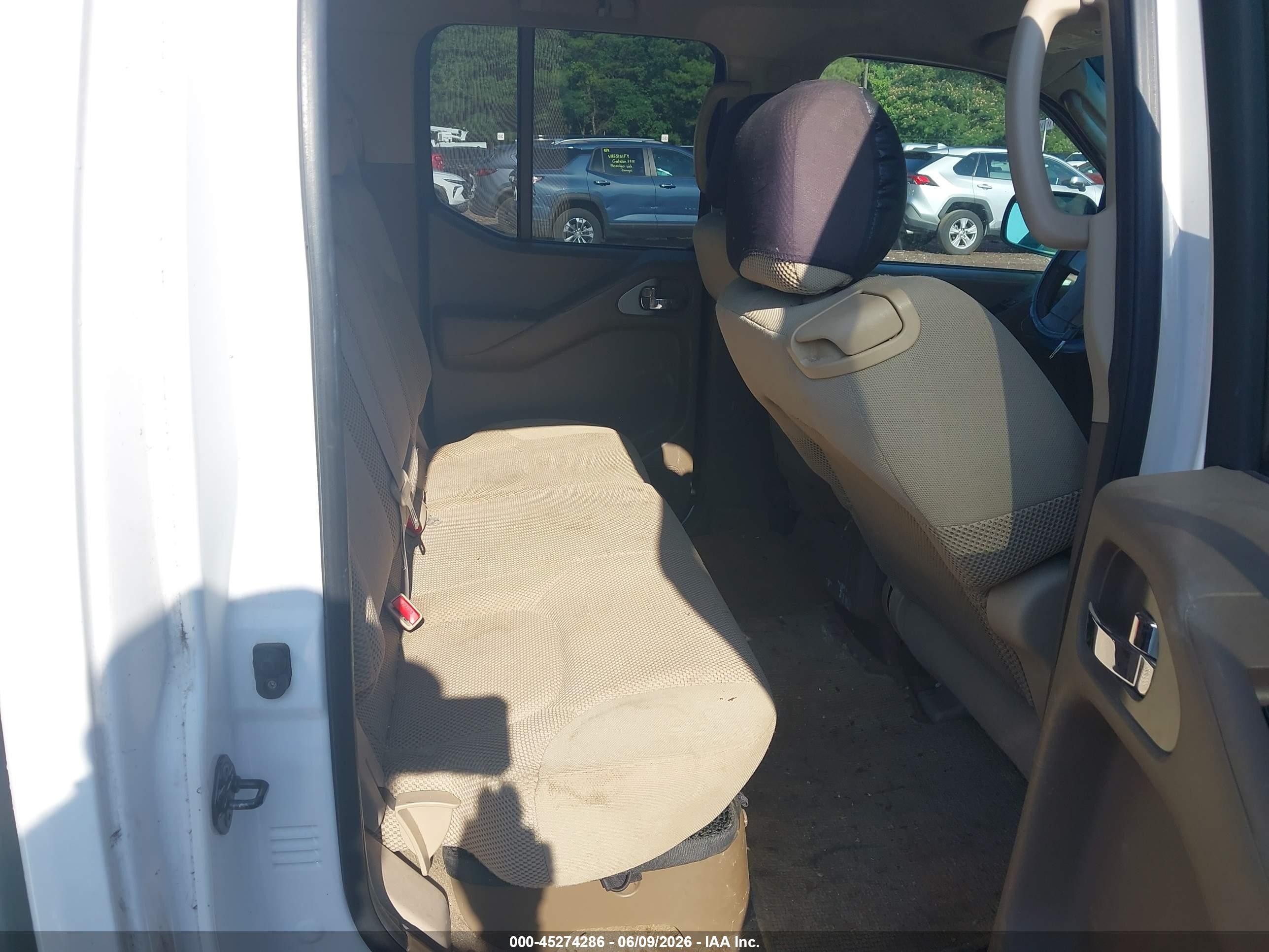 2007 Nissan Frontier Se White vin: 1N6AD09U27C428334