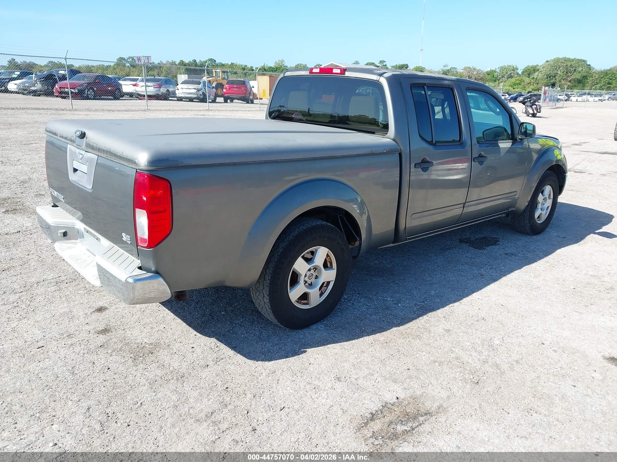 2007 Nissan Frontier Se Gray vin: 1N6AD09U37C409159