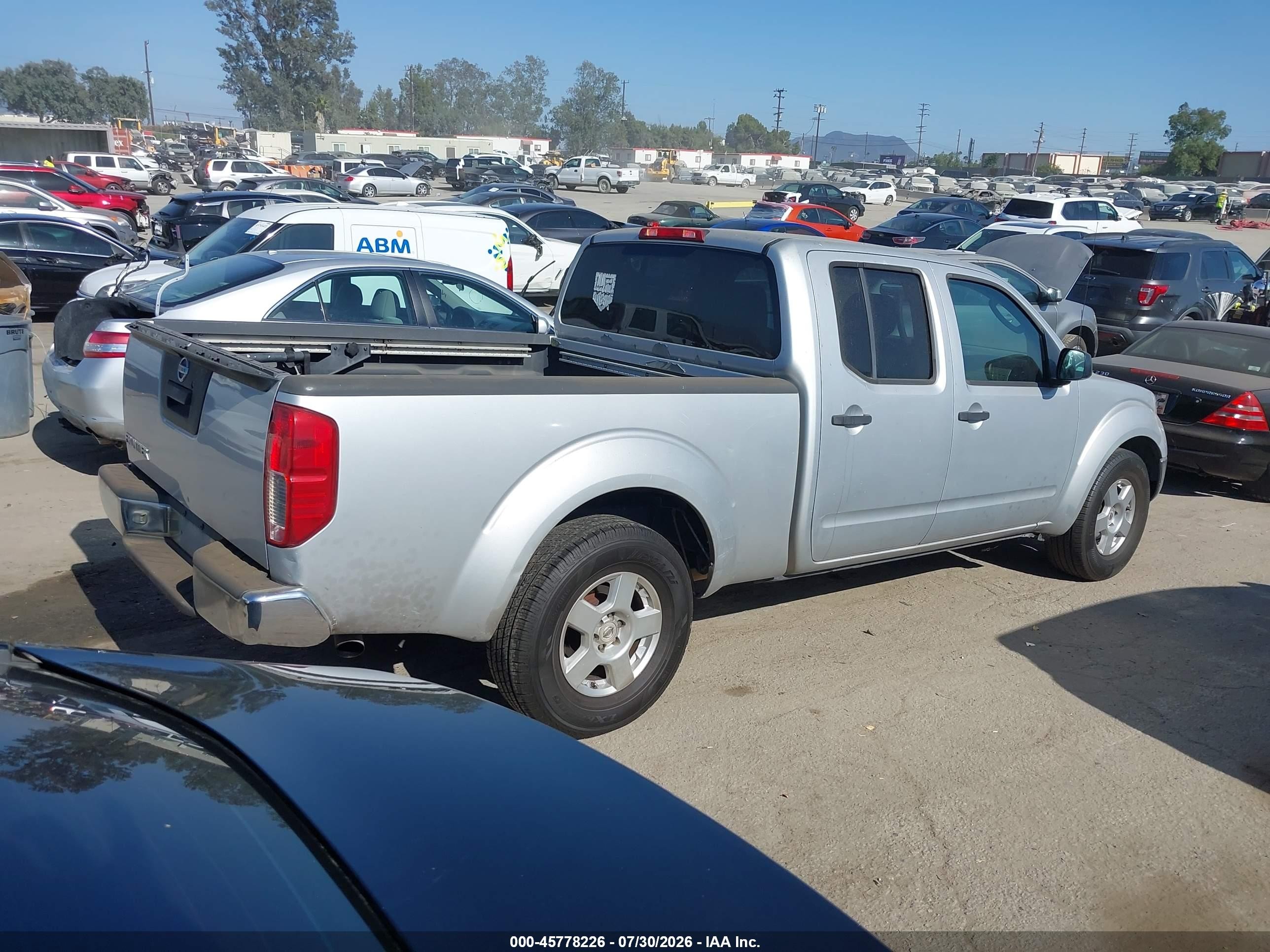 2008 Nissan Frontier Se Серебряный vin: 1N6AD09U38C443684