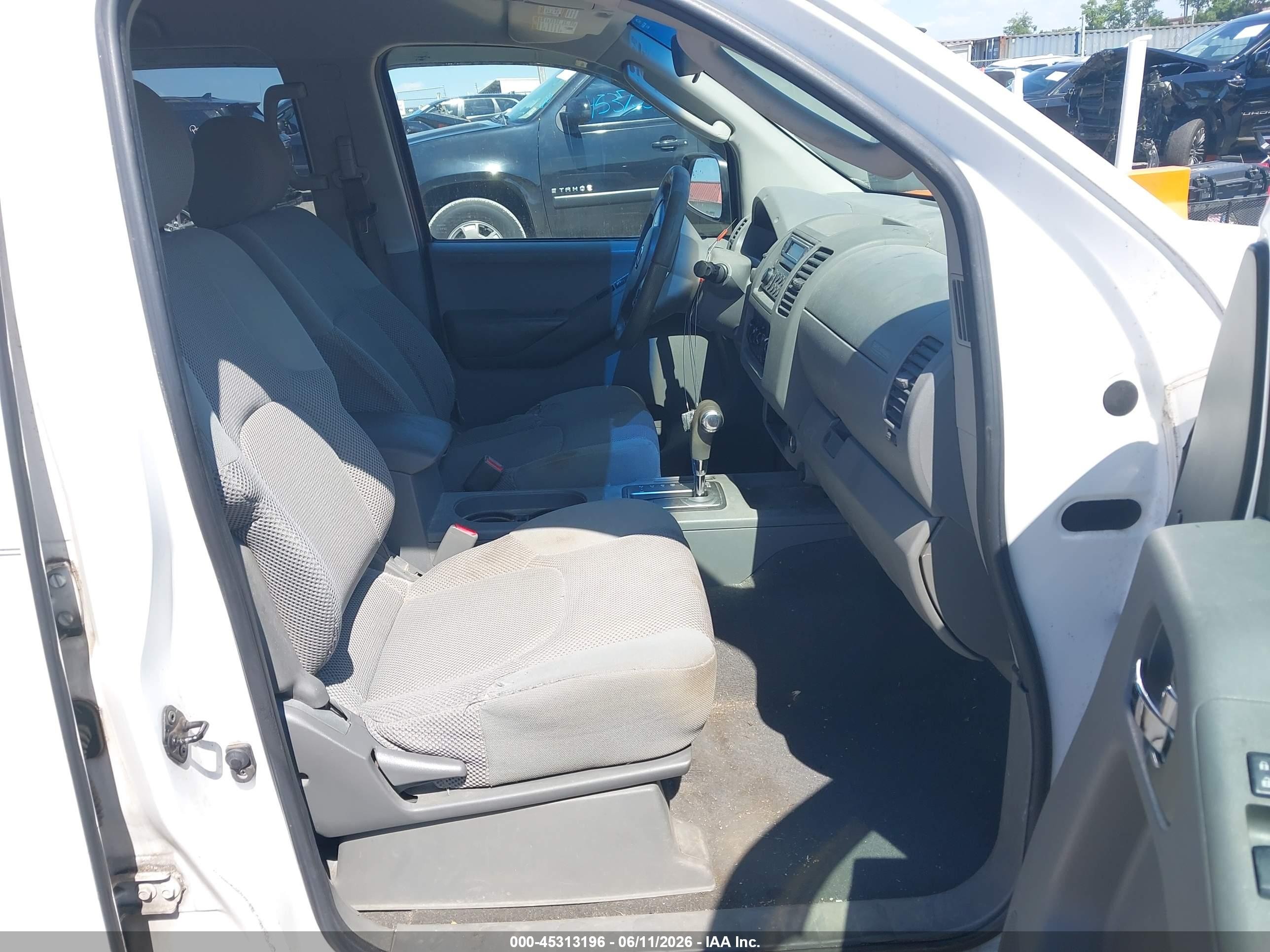 2007 Nissan Frontier Se White vin: 1N6AD09U67C458761