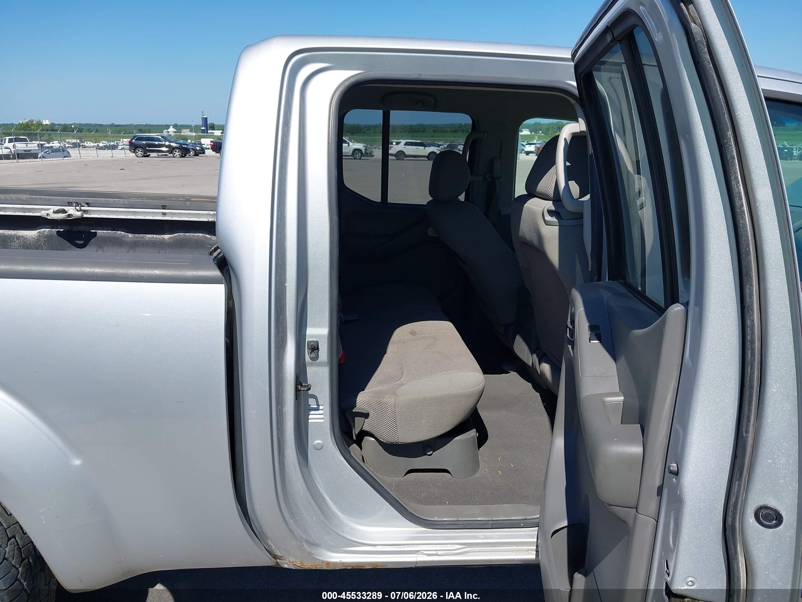 2007 Nissan Frontier Se Silver vin: 1N6AD09W07C412277