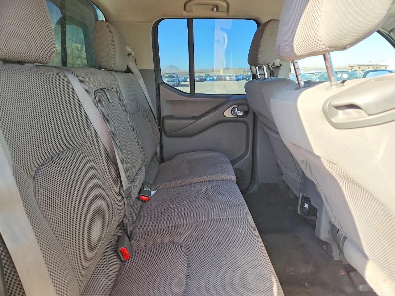 2007 Nissan Frontier Silver vin: 1N6AD09W17C403748
