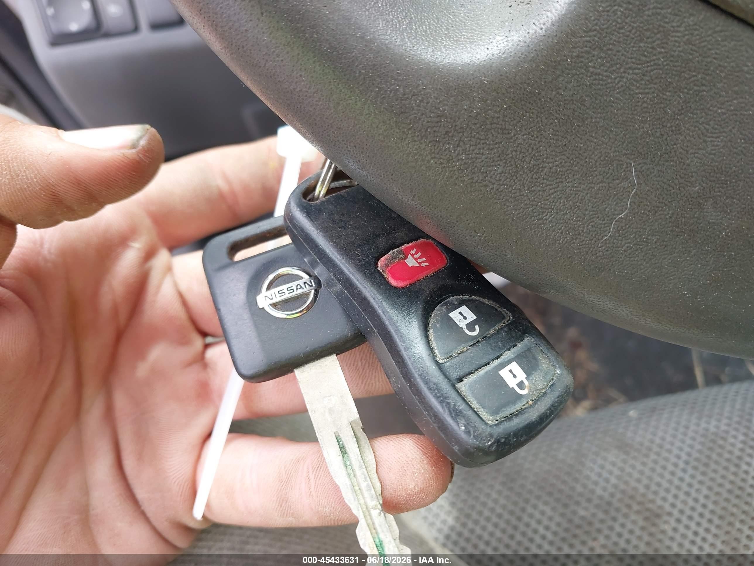 2007 Nissan Frontier Se Silver vin: 1N6AD09W27C456555