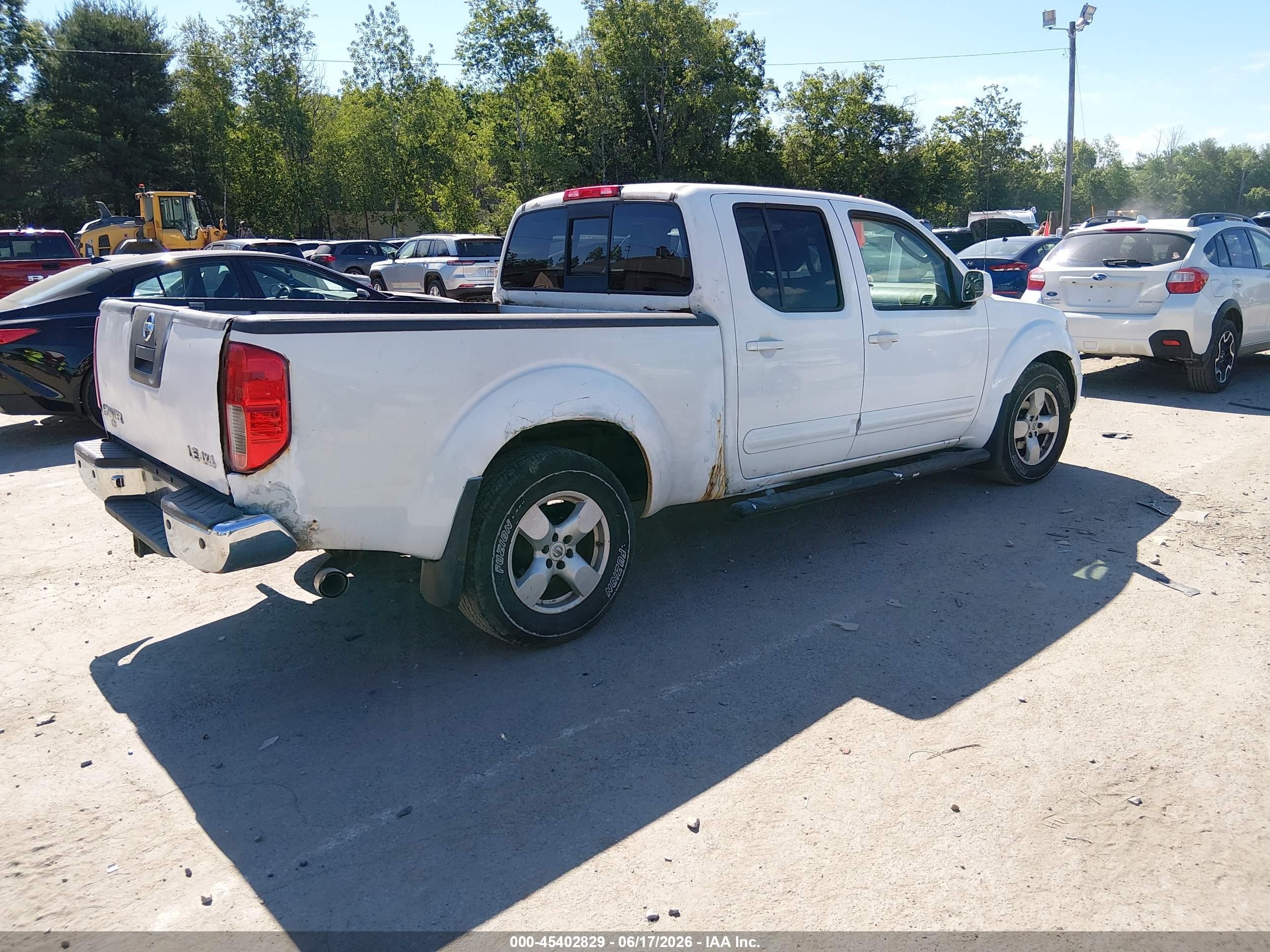2007 Nissan Frontier Le White vin: 1N6AD09W57C410010