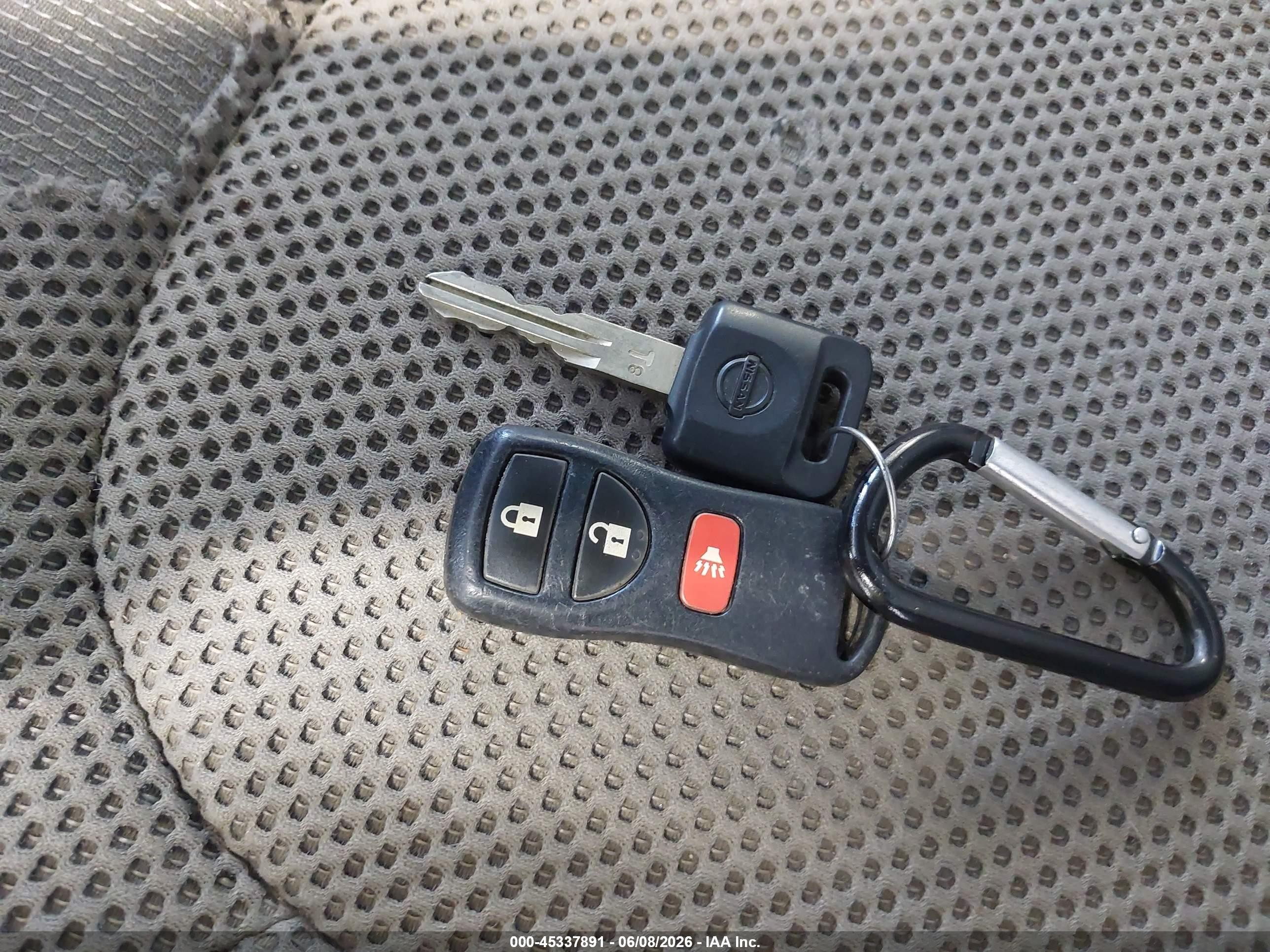 2007 Nissan Frontier Le Серебряный vin: 1N6AD09W77C405892