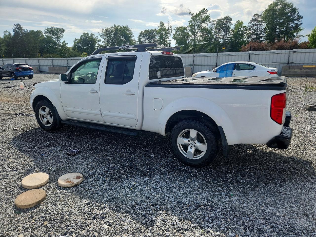 2007 Nissan Frontier Se White vin: 1N6AD09W77C413961