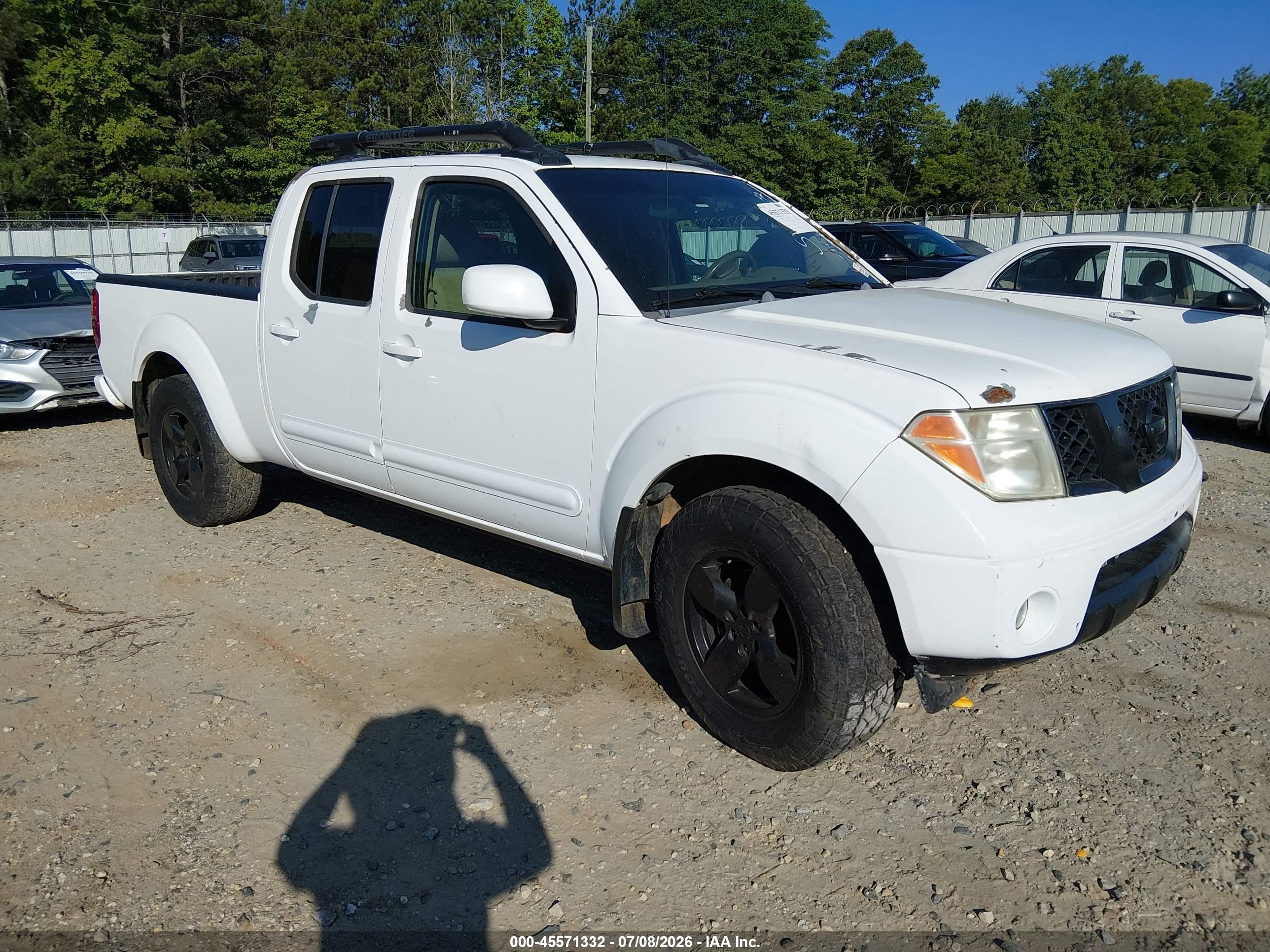 2007 Nissan Frontier Le White vin: 1N6AD09W87C416559