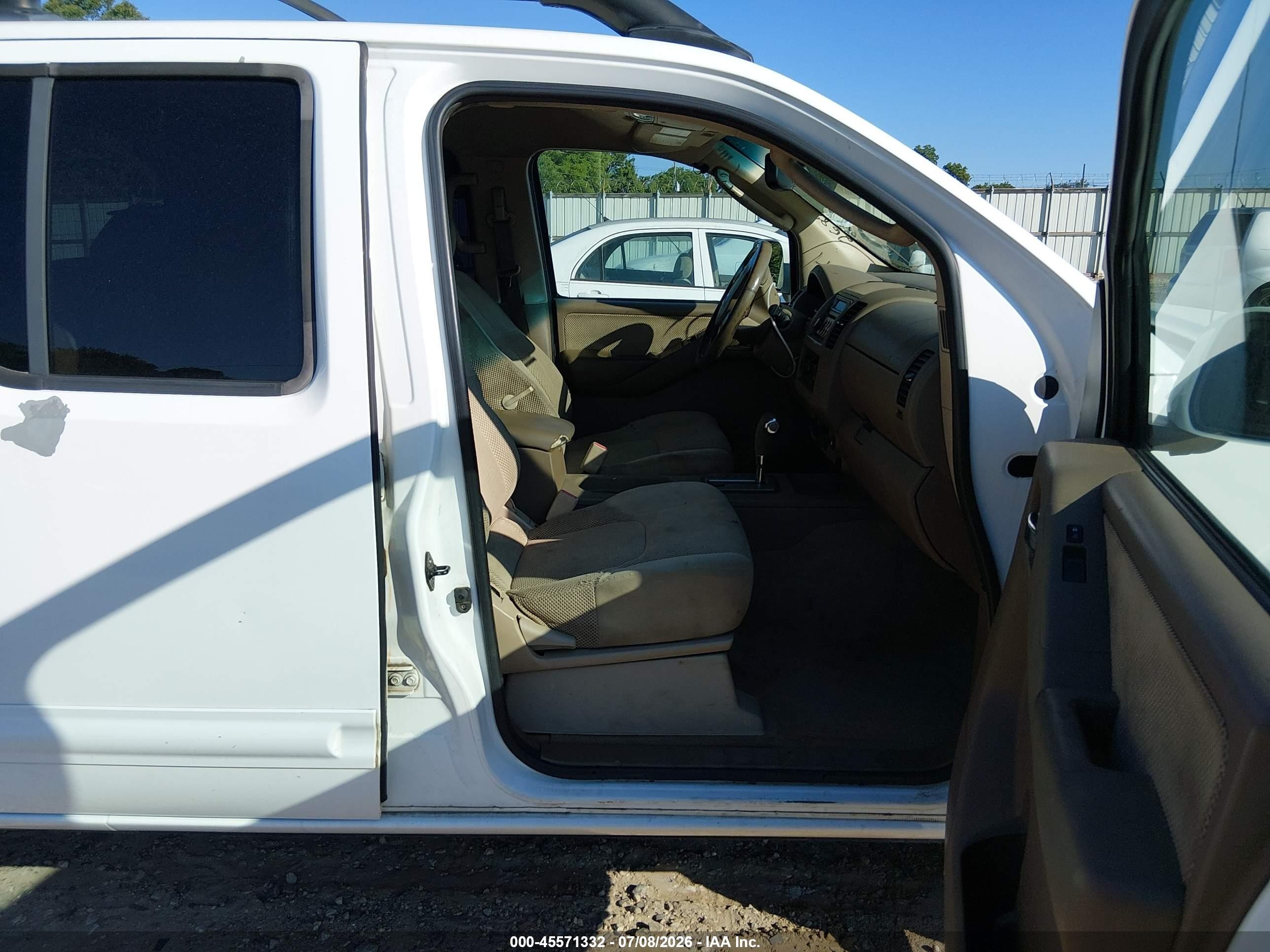 2007 Nissan Frontier Le White vin: 1N6AD09W87C416559