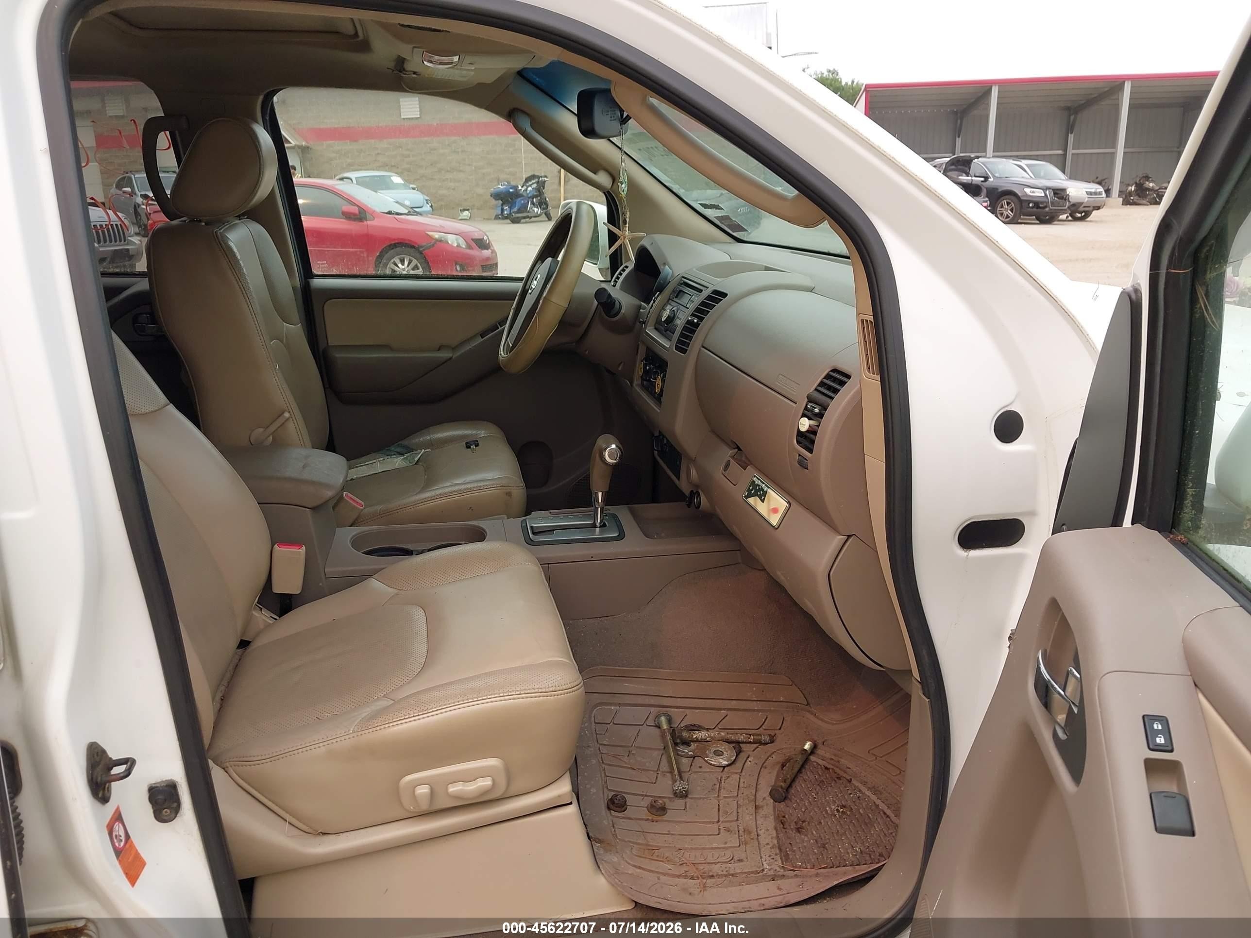 2008 Nissan Frontier Le White vin: 1N6AD09W98C423196