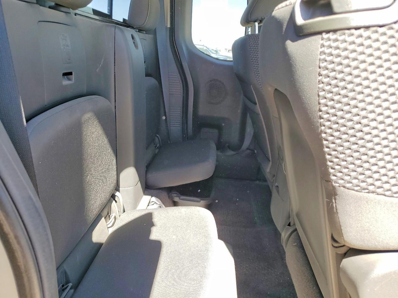 2014 Nissan Frontier Sv V6 Silver vin: 1N6AD0CU0EN746804