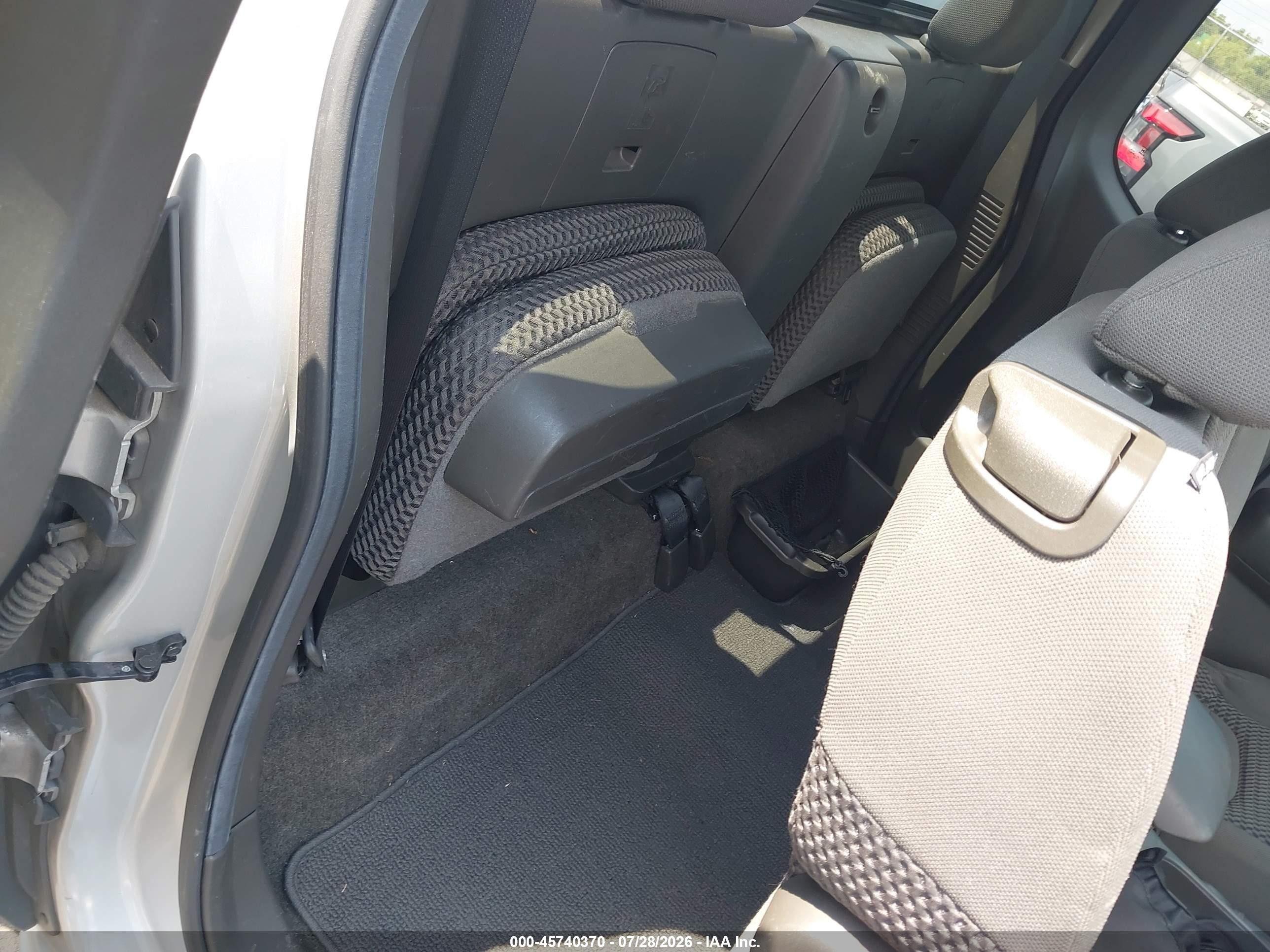 2012 Nissan Frontier Sv Silver vin: 1N6AD0CU6CC415895