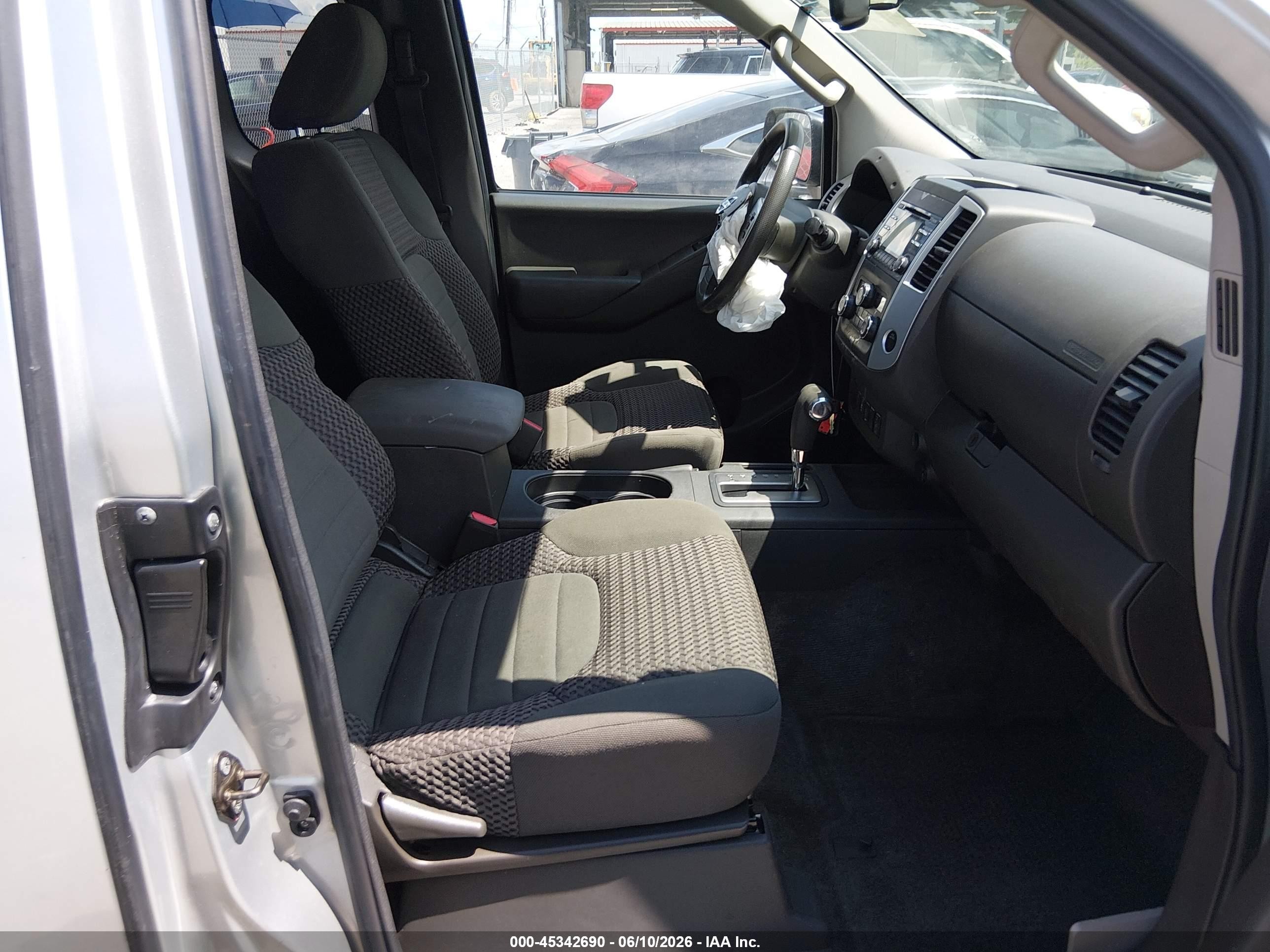 2014 Nissan Frontier Sv Silver vin: 1N6AD0CU7EN716652