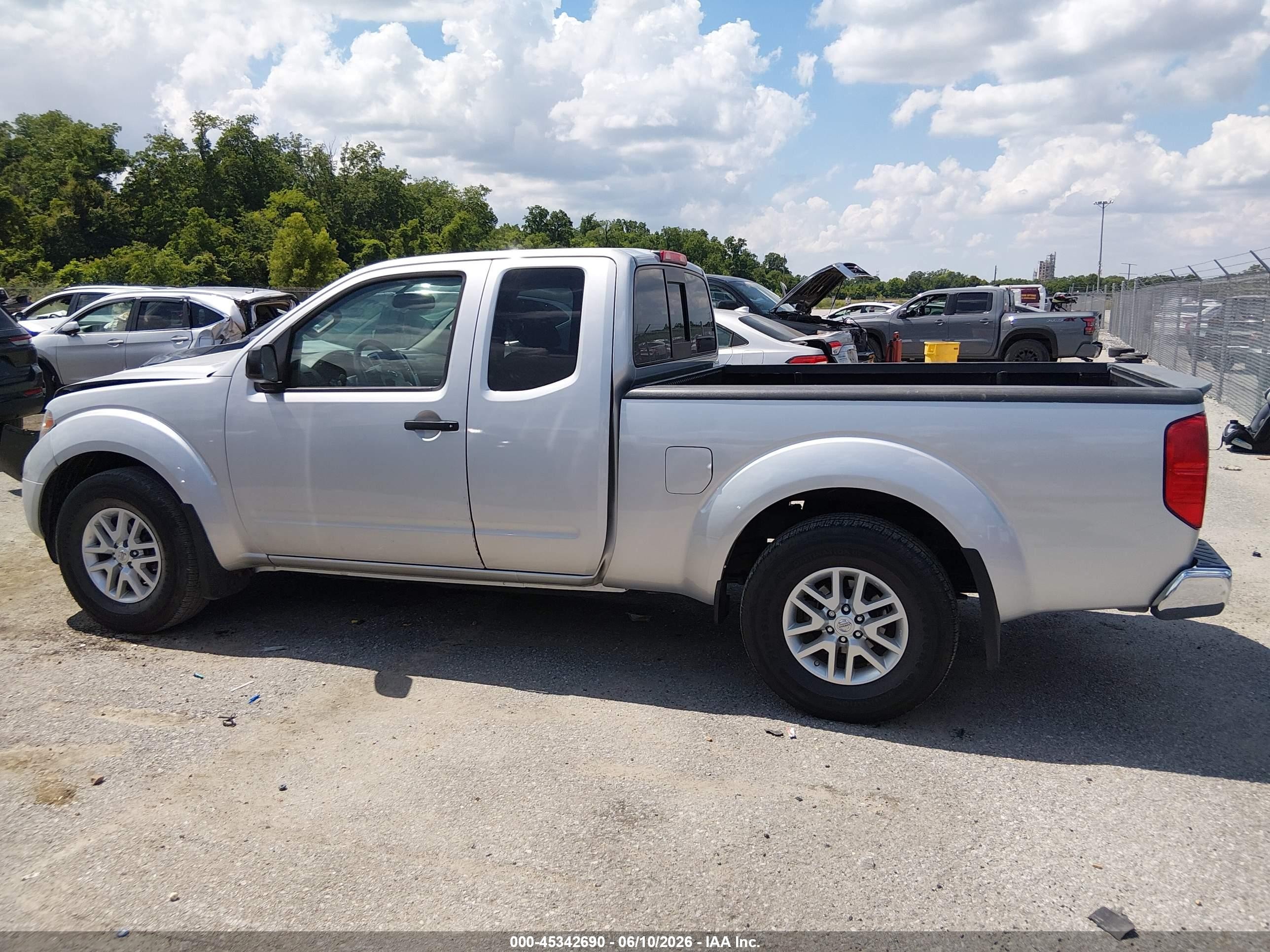 2014 Nissan Frontier Sv Silver vin: 1N6AD0CU7EN716652
