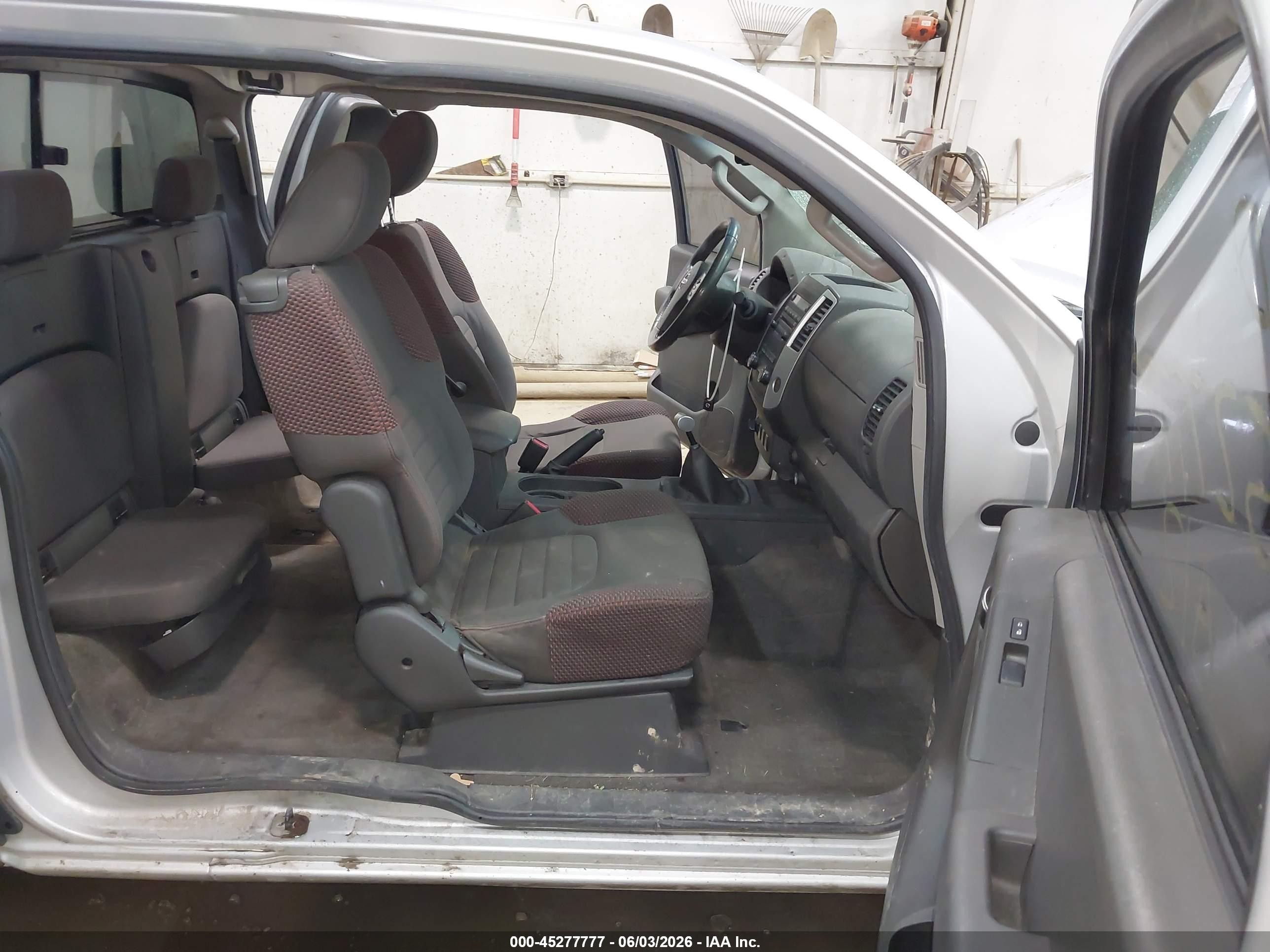 2012 Nissan Frontier Pro-4x Серебряный vin: 1N6AD0CW2CC416124