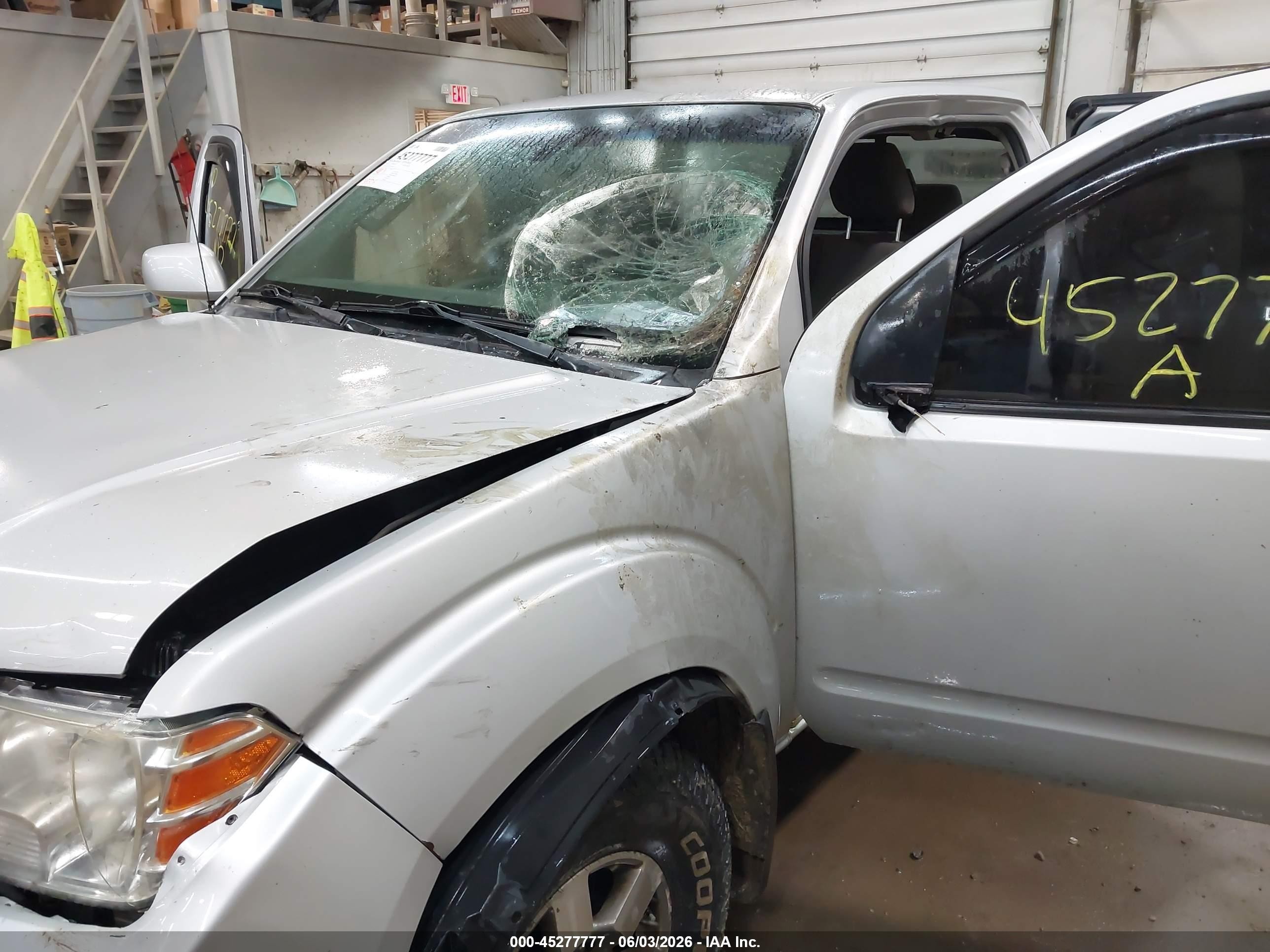 2012 Nissan Frontier Pro-4x Серебряный vin: 1N6AD0CW2CC416124