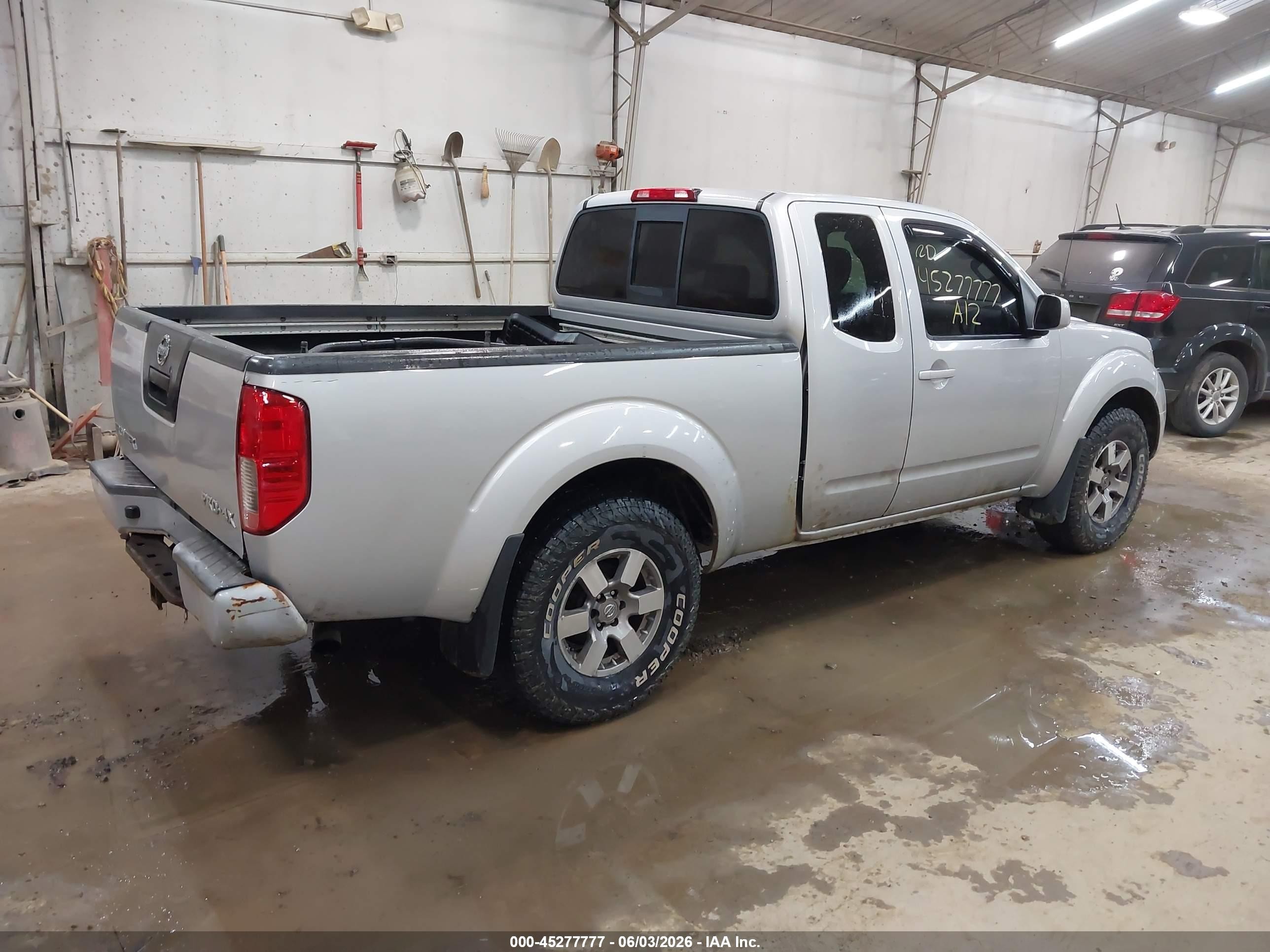 2012 Nissan Frontier Pro-4x Серебряный vin: 1N6AD0CW2CC416124