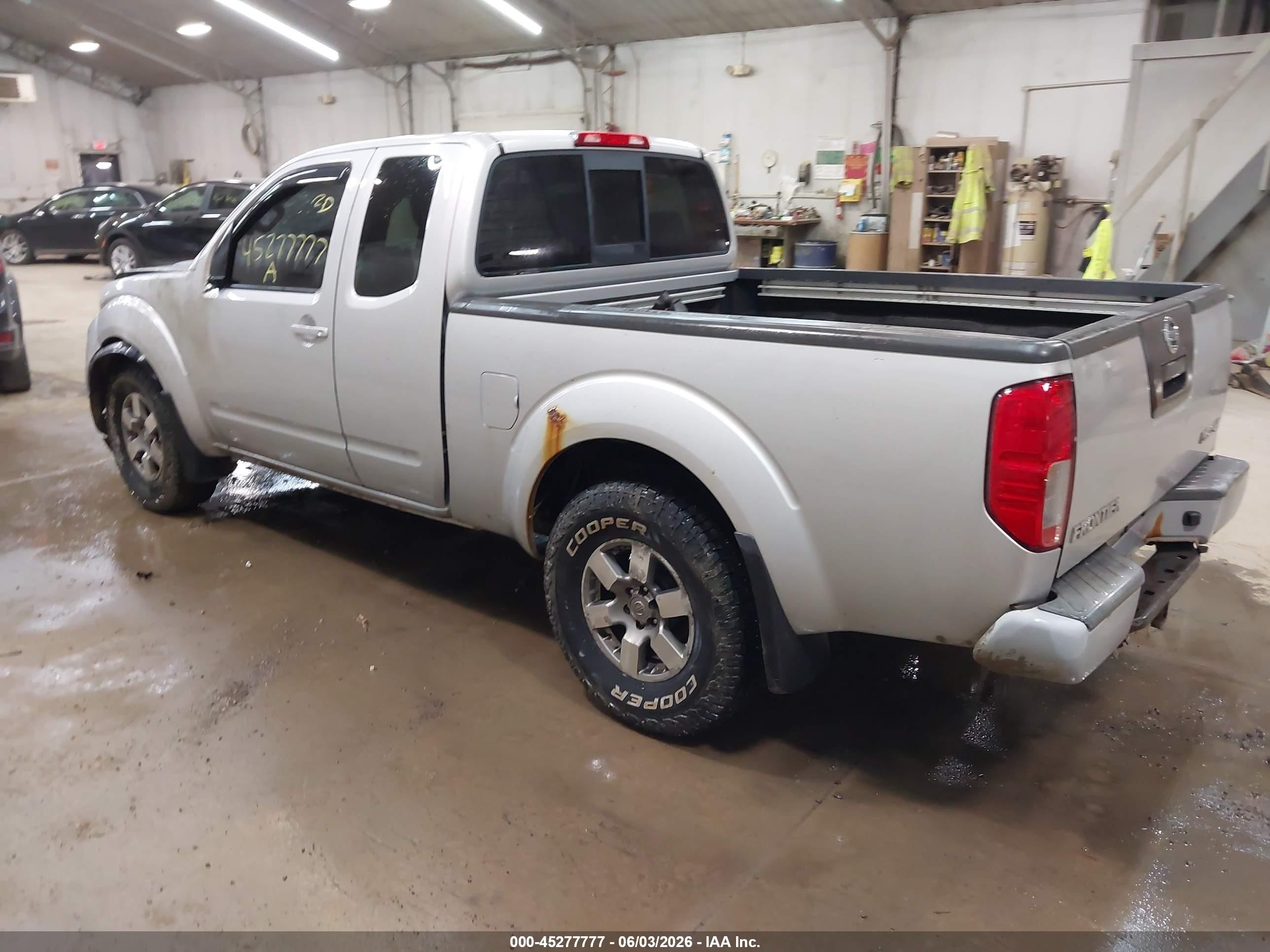 2012 Nissan Frontier Pro-4x Серебряный vin: 1N6AD0CW2CC416124
