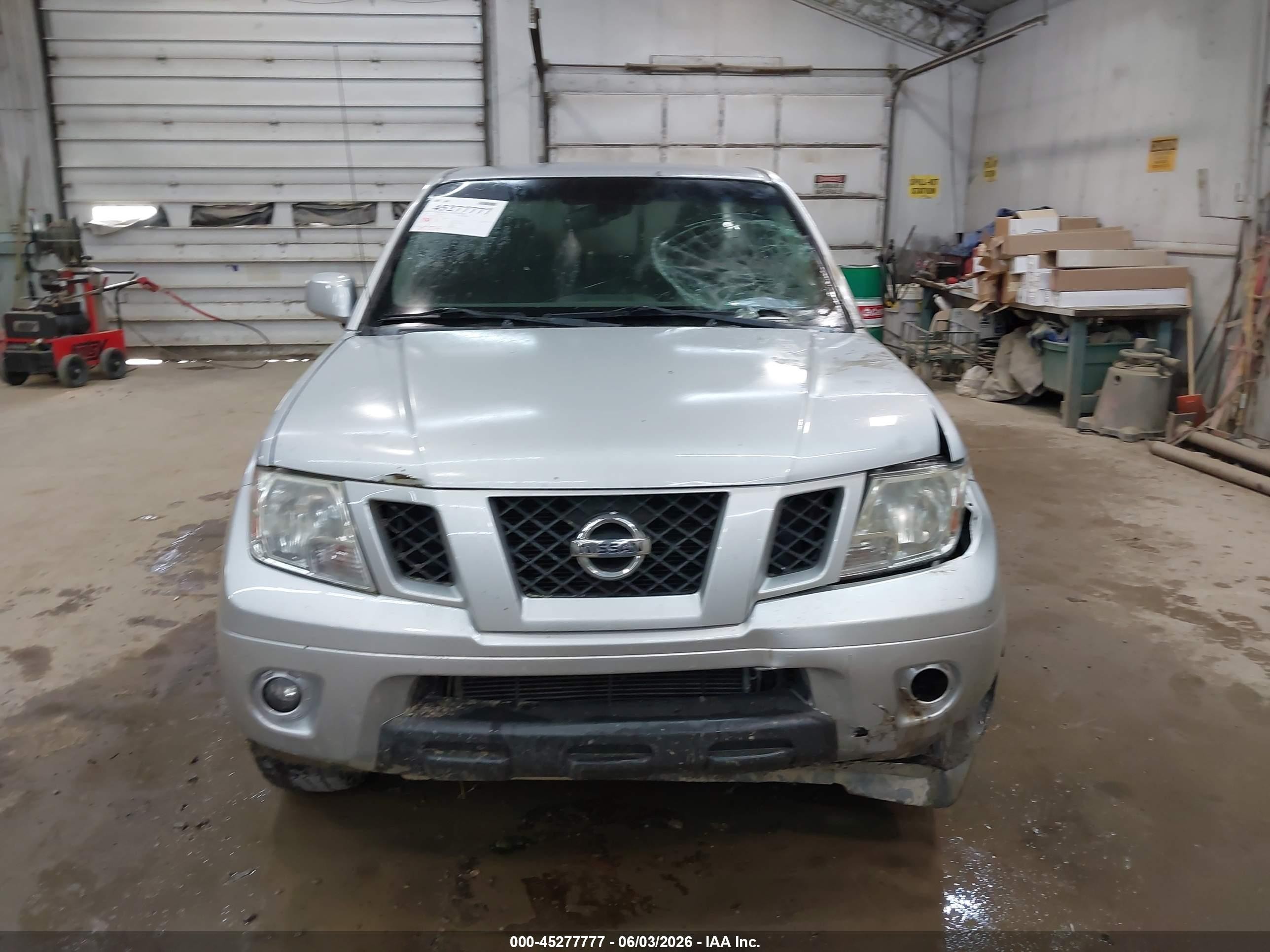 2012 Nissan Frontier Pro-4x Серебряный vin: 1N6AD0CW2CC416124
