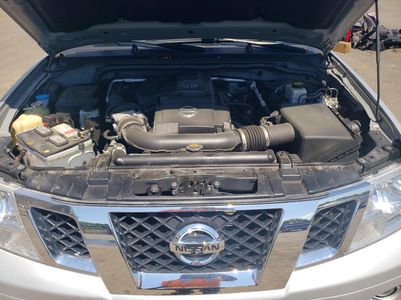 2014 Nissan Frontier Sv V6 Серебряный vin: 1N6AD0CW2EN741752