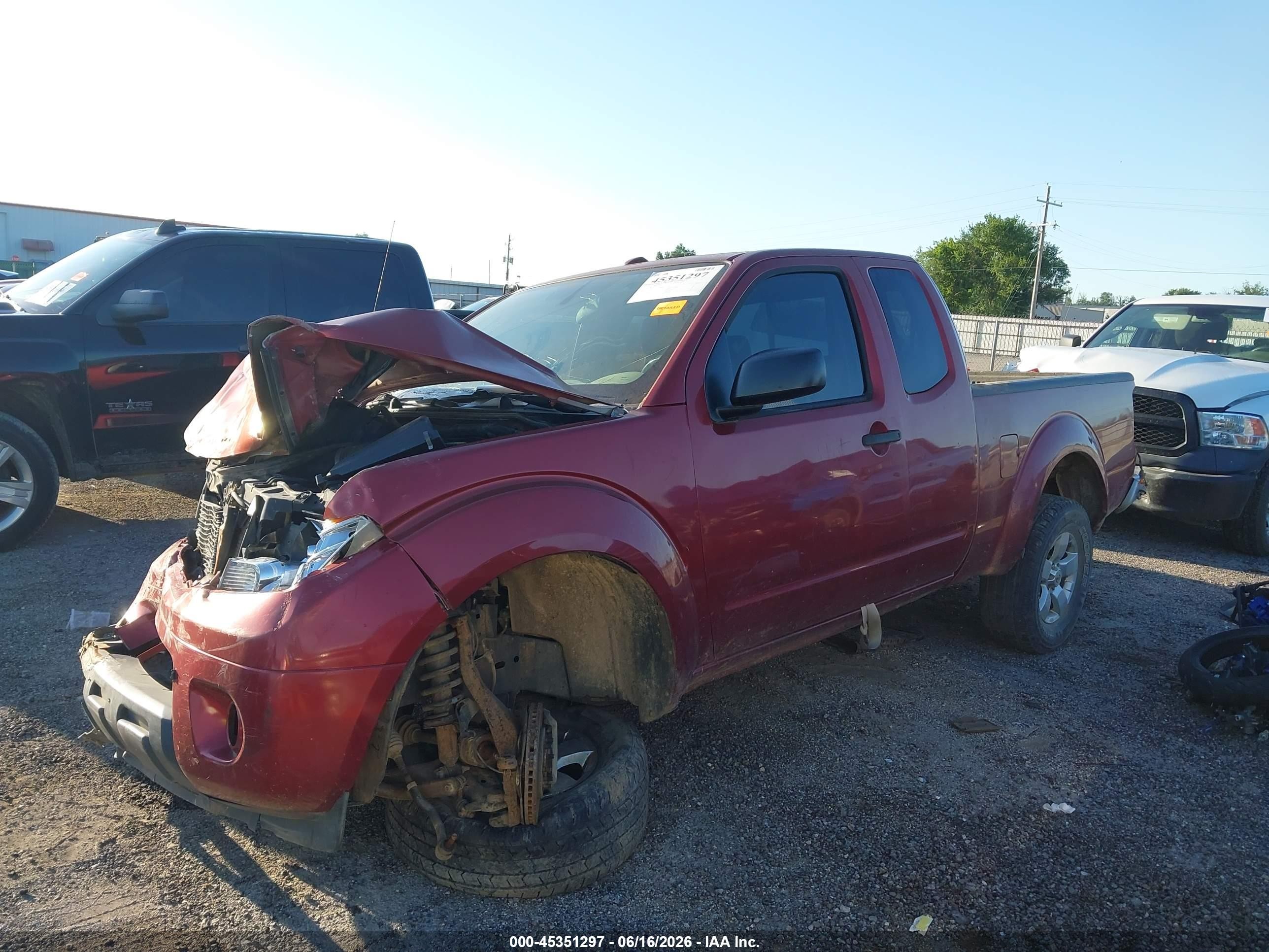 2013 Nissan Frontier Sv Maroon vin: 1N6AD0CW3DN735537