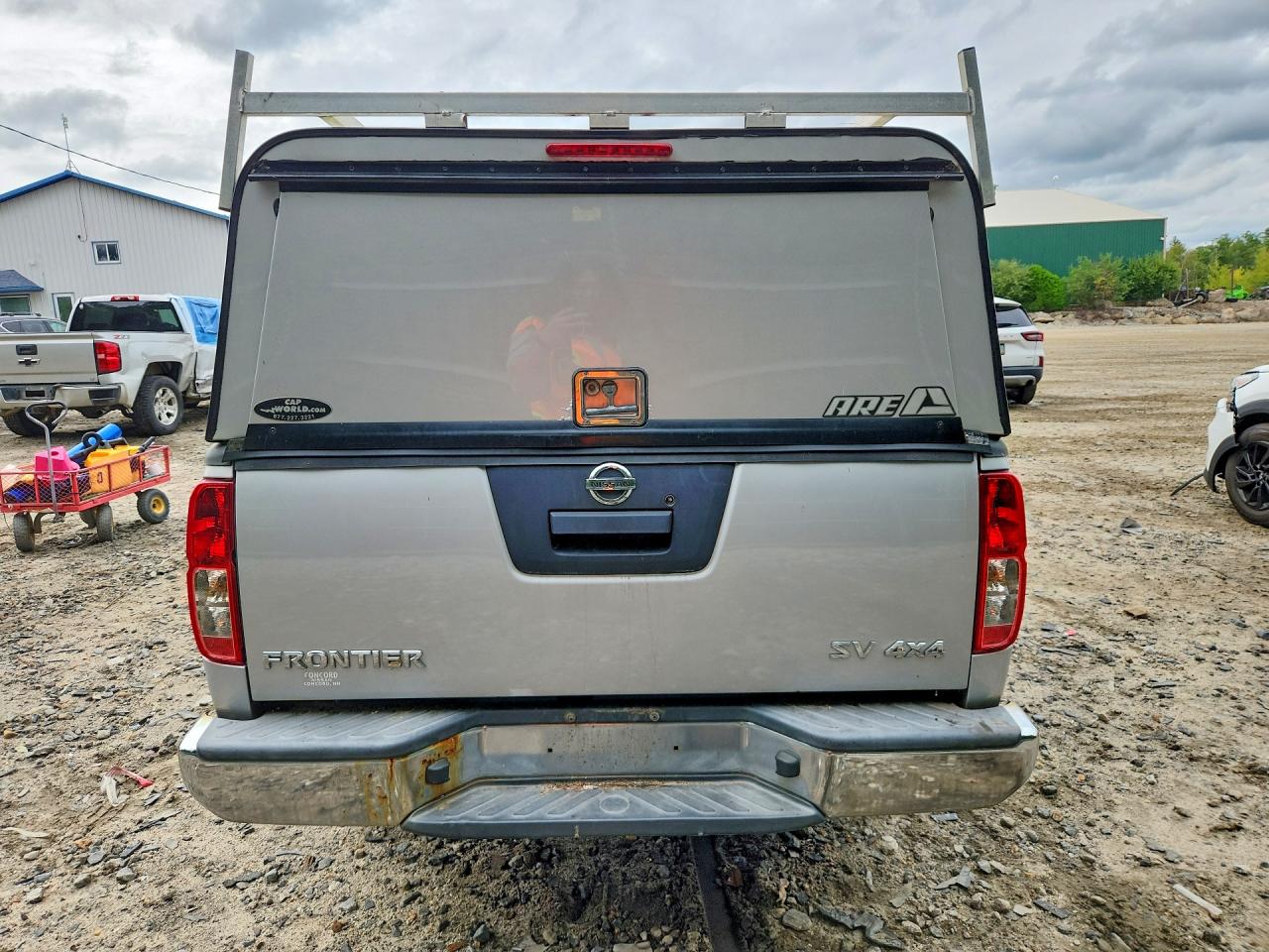 2015 Nissan Frontier Серебряный vin: 1N6AD0CW7FN708053