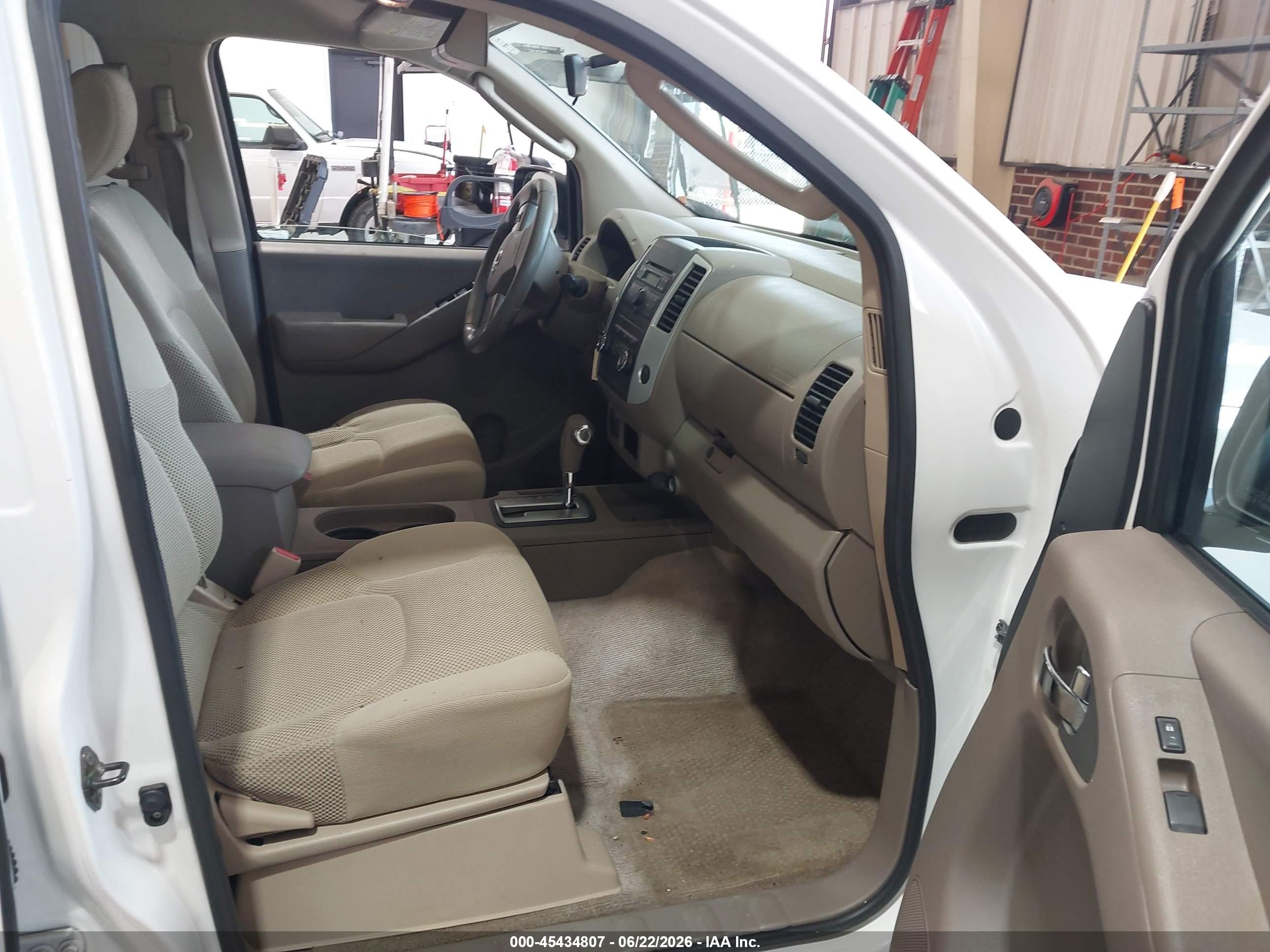 2010 Nissan Frontier Se White vin: 1N6AD0ER0AC425280