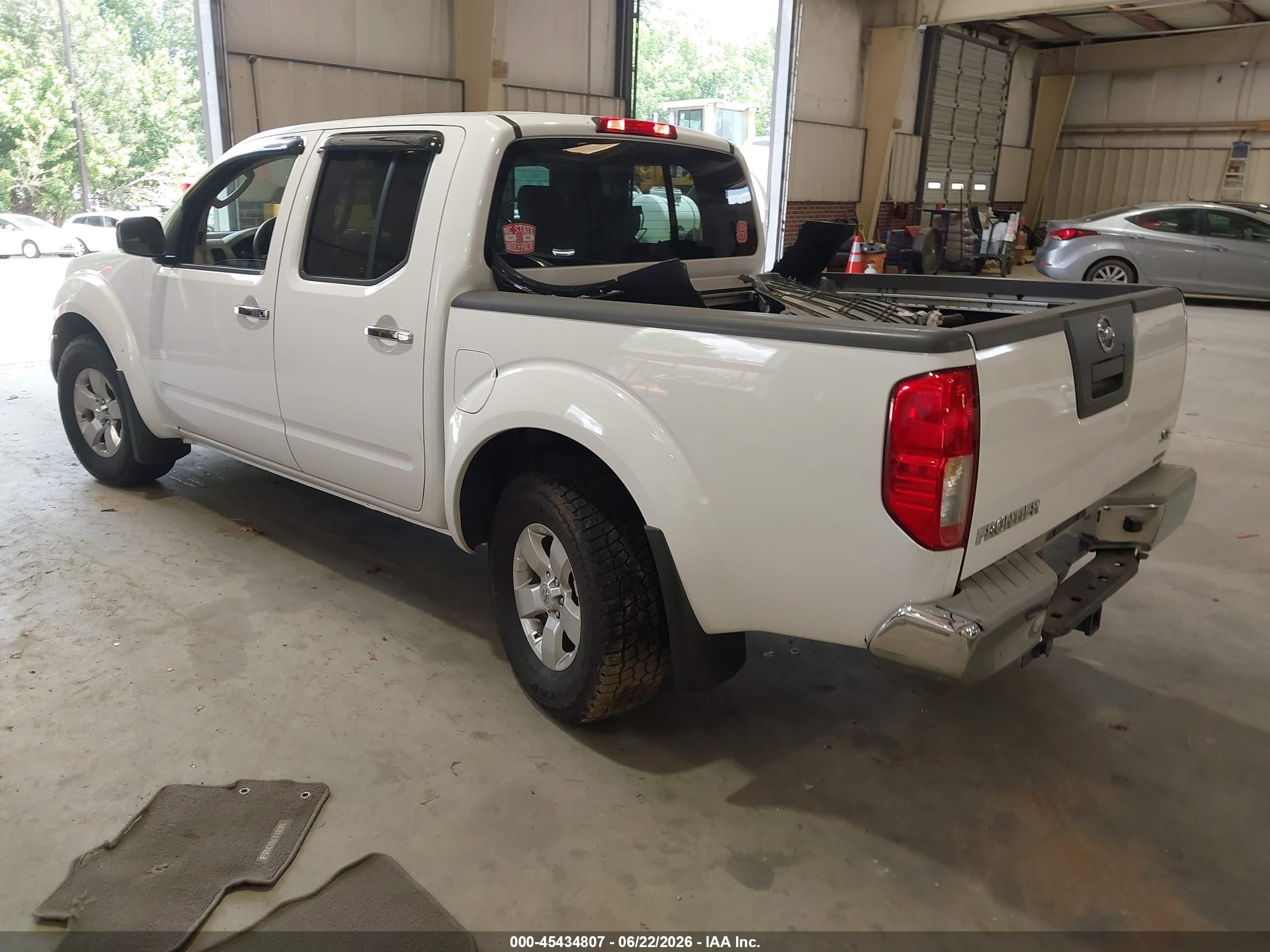 2010 Nissan Frontier Se White vin: 1N6AD0ER0AC425280