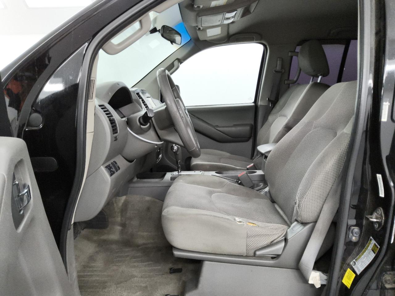 2013 Nissan Frontier S Gray vin: 1N6AD0ER0DN733249 Damage: Left Front Seat Cushion, Torn, 7 To 8 Inches