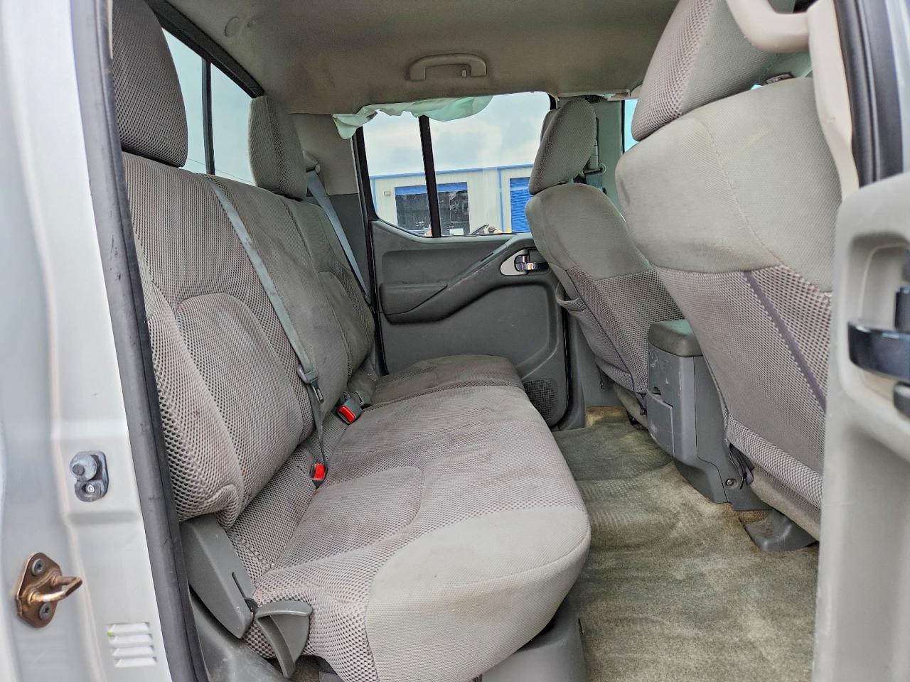 2015 Nissan Frontier Sv Серебряный vin: 1N6AD0ER1FN724630