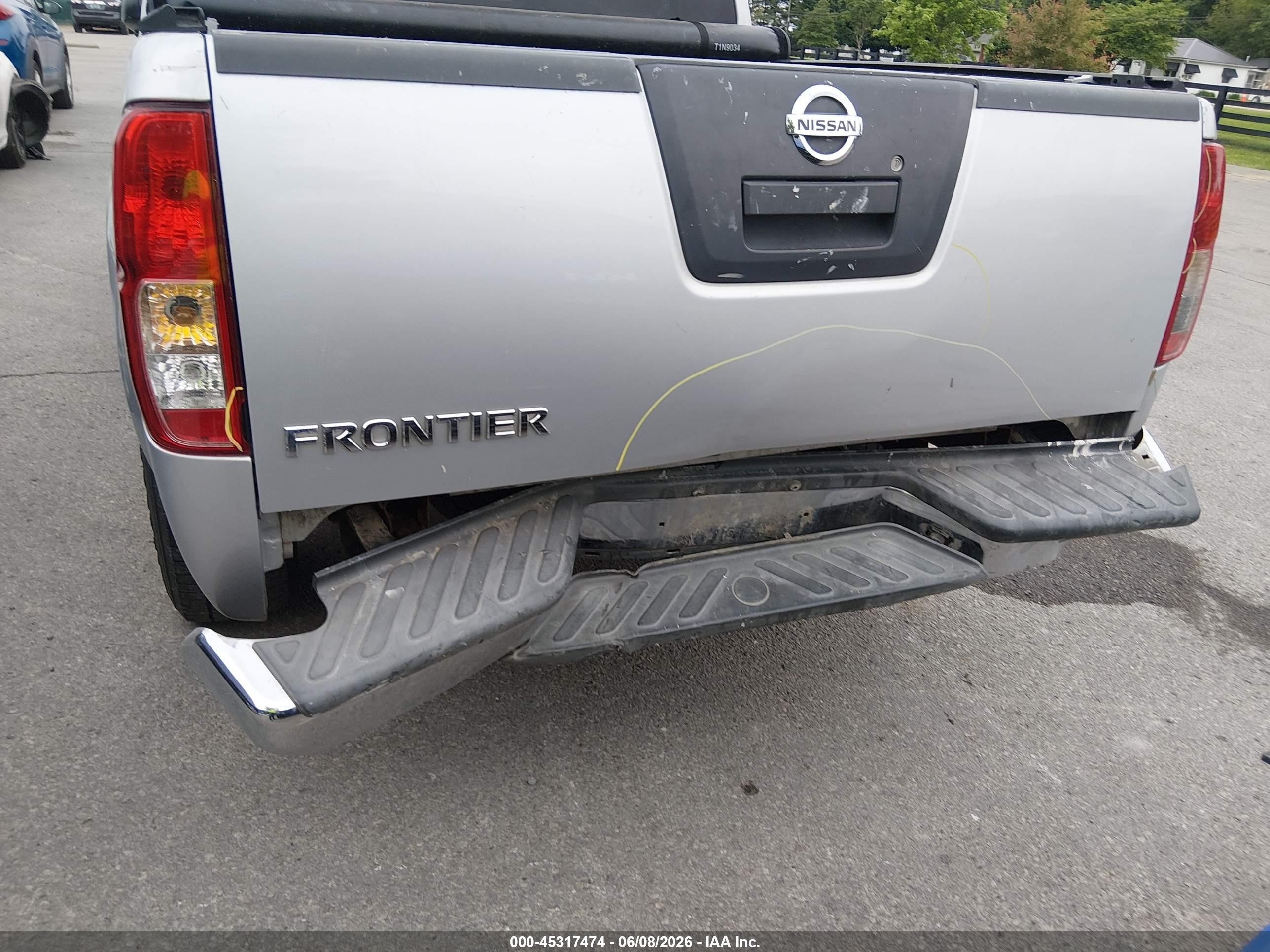 2011 Nissan Frontier S Silver vin: 1N6AD0ER2BC401595