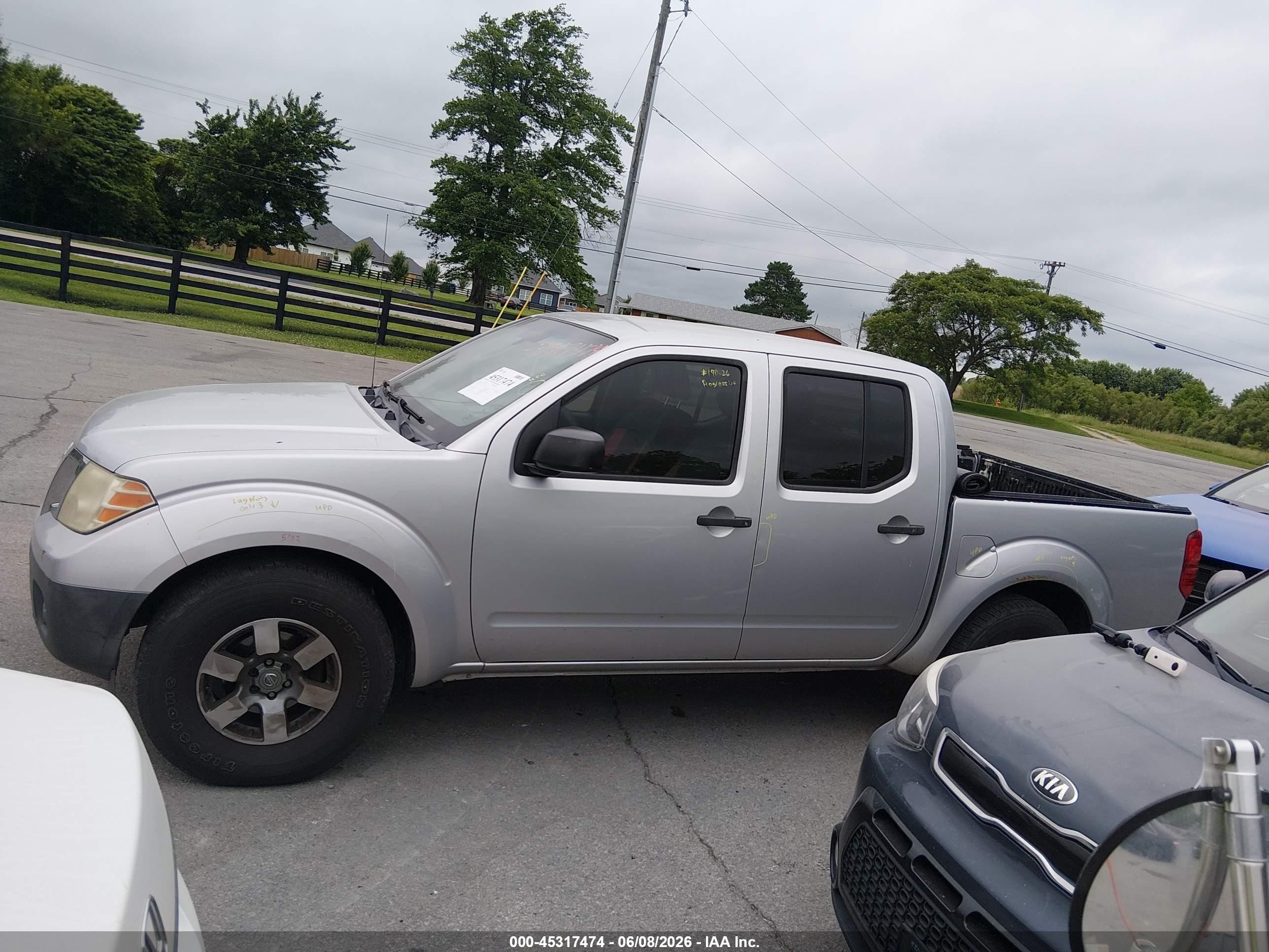 2011 Nissan Frontier S Silver vin: 1N6AD0ER2BC401595