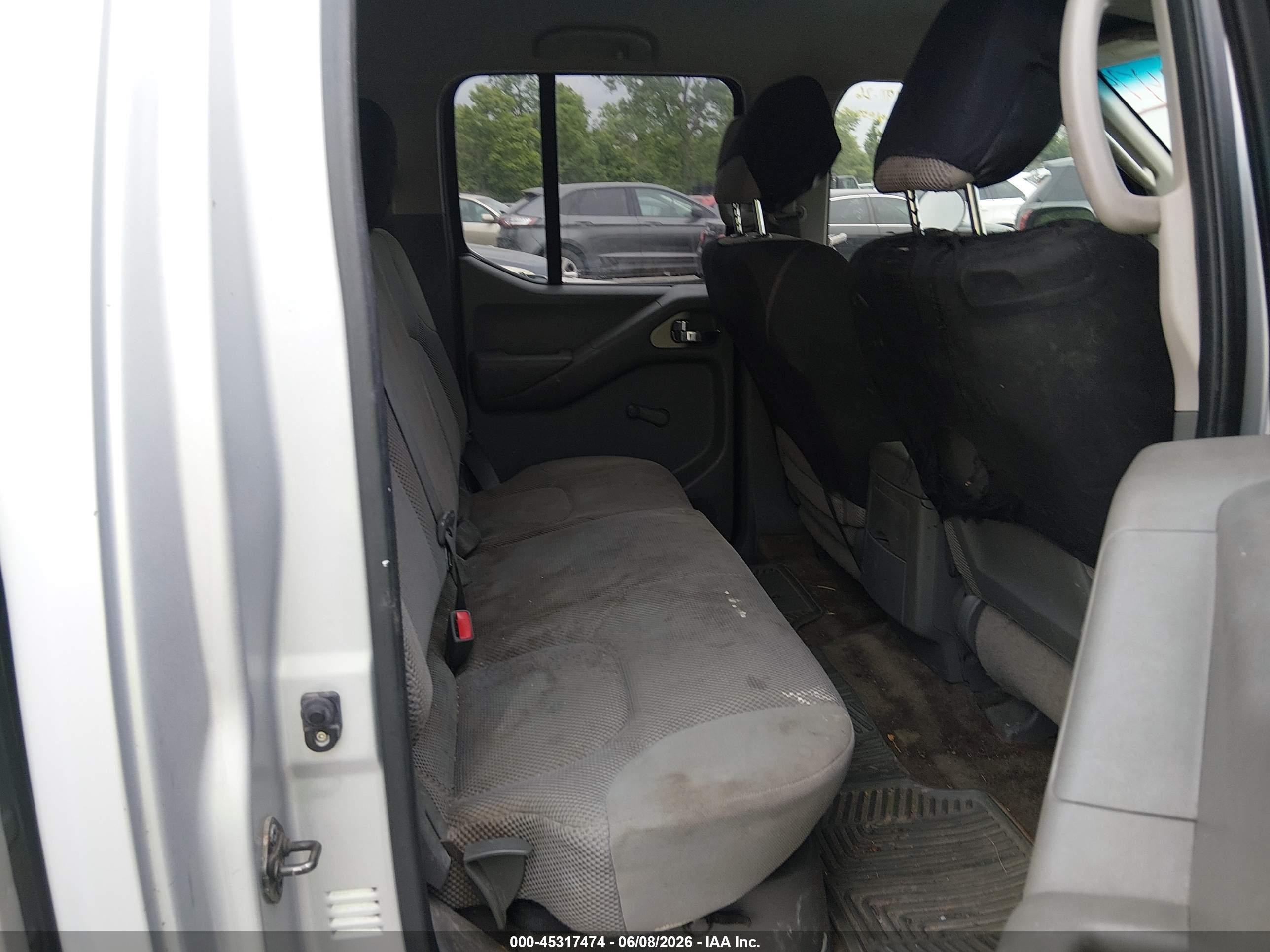 2011 Nissan Frontier S Silver vin: 1N6AD0ER2BC401595