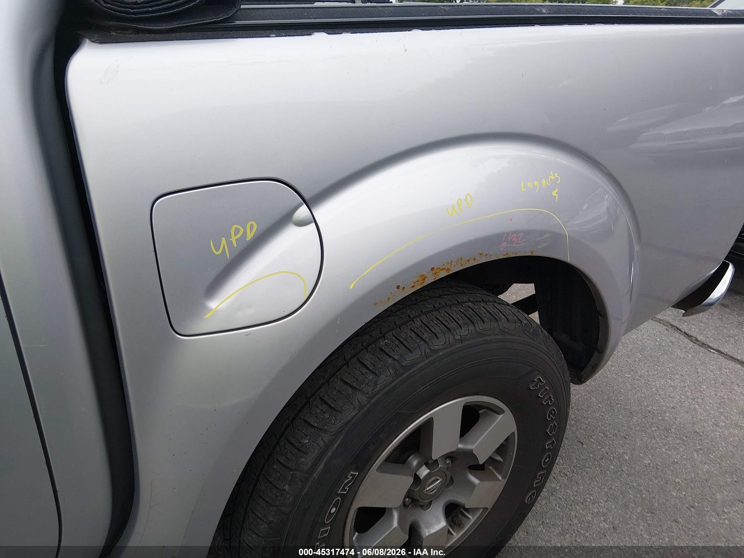 2011 Nissan Frontier S Silver vin: 1N6AD0ER2BC401595