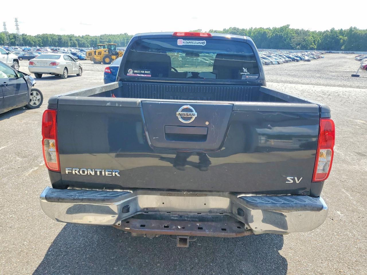2011 Niss Ftr Gray vin: 1N6AD0ER2BC413990