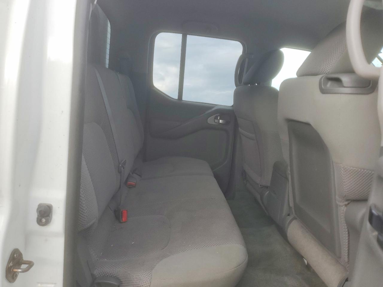 2013 Nissan Frontier S White vin: 1N6AD0ER2DN747329