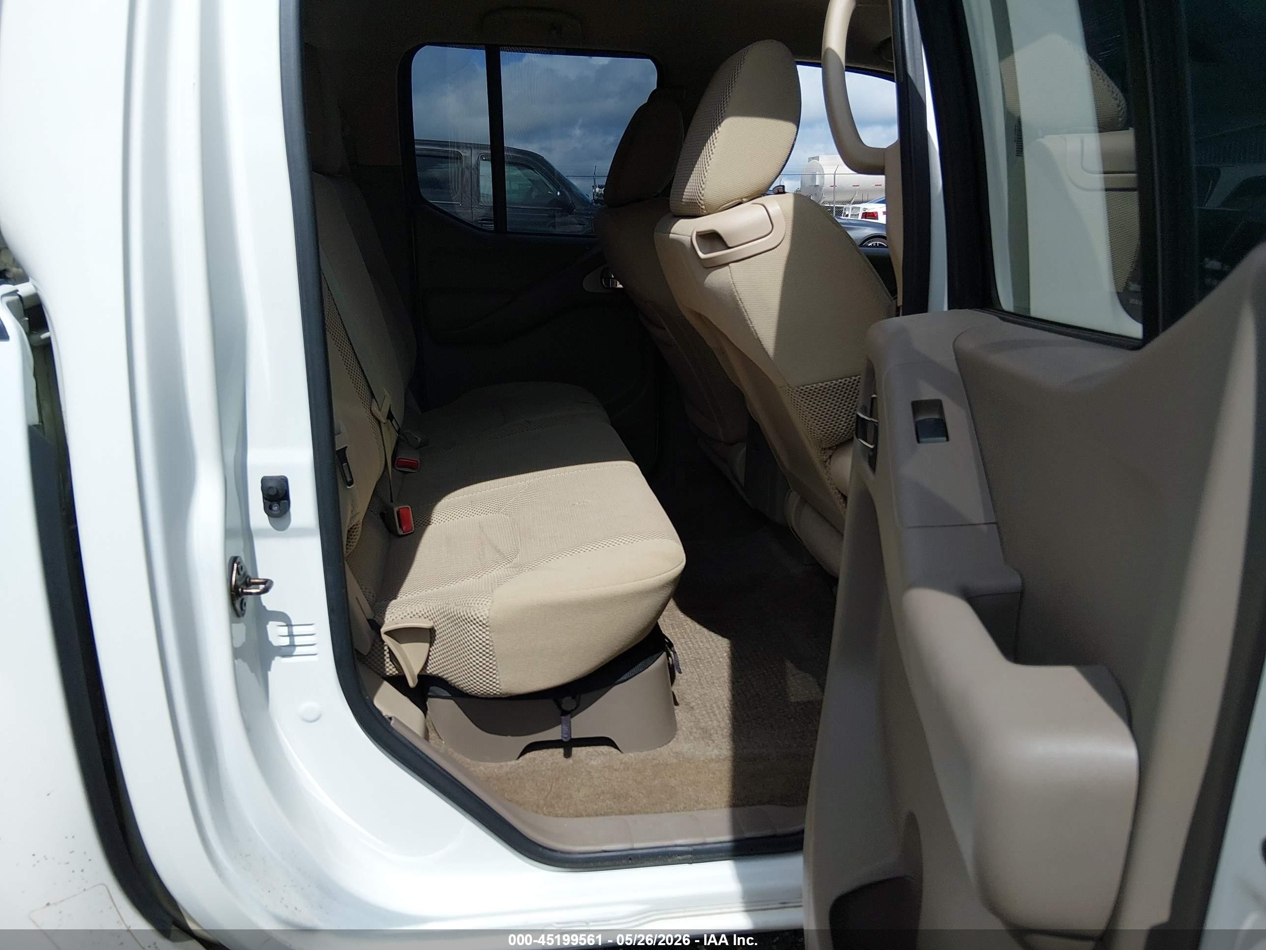 2014 Nissan Frontier Sv White vin: 1N6AD0ER2EN768313