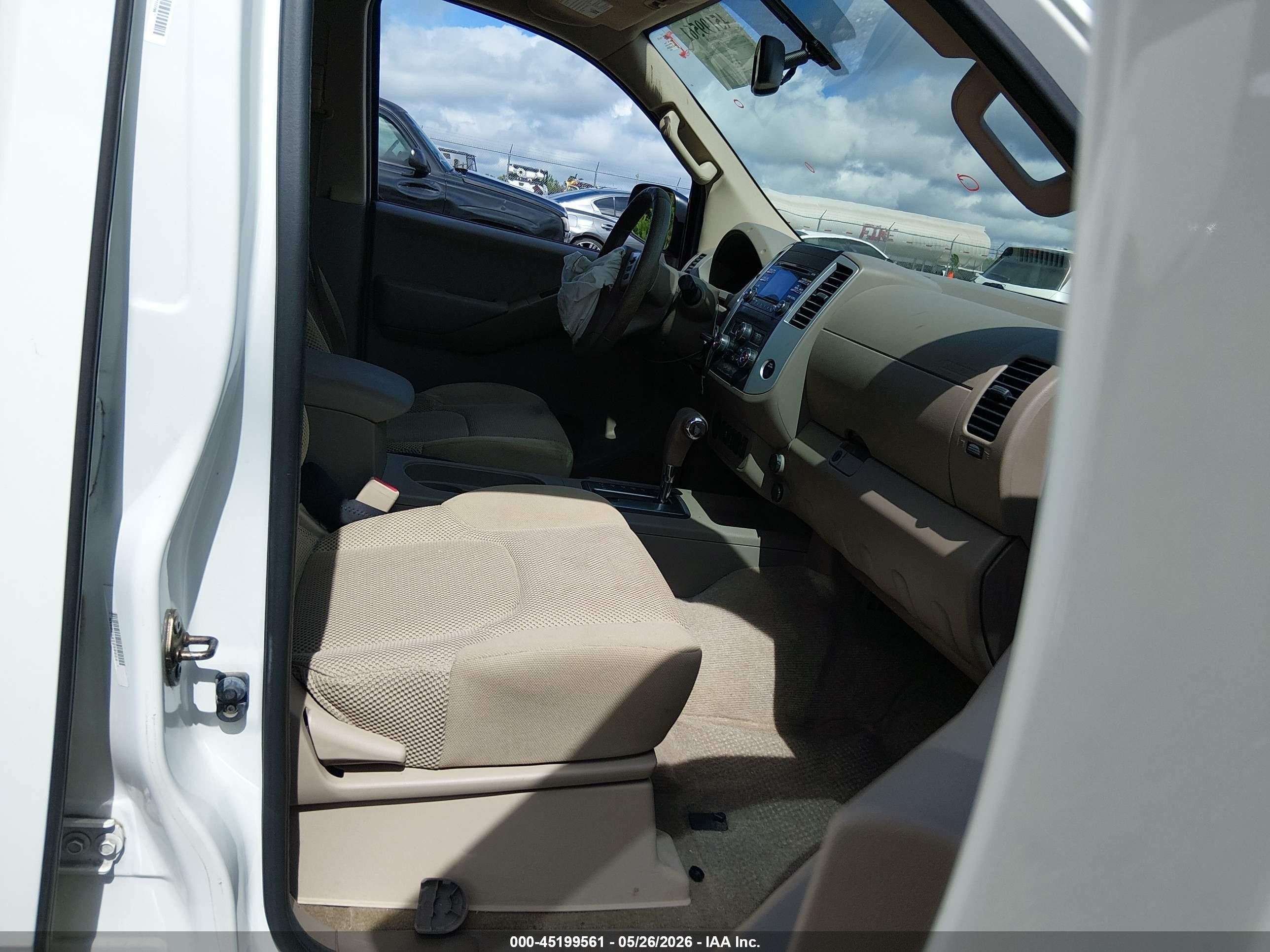 2014 Nissan Frontier Sv White vin: 1N6AD0ER2EN768313