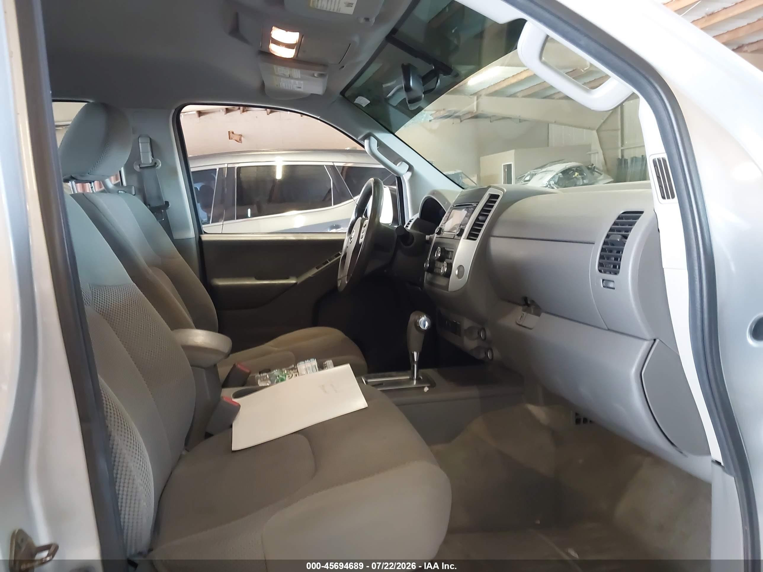 2015 Nissan Frontier Sv Silver vin: 1N6AD0ER3FN706338