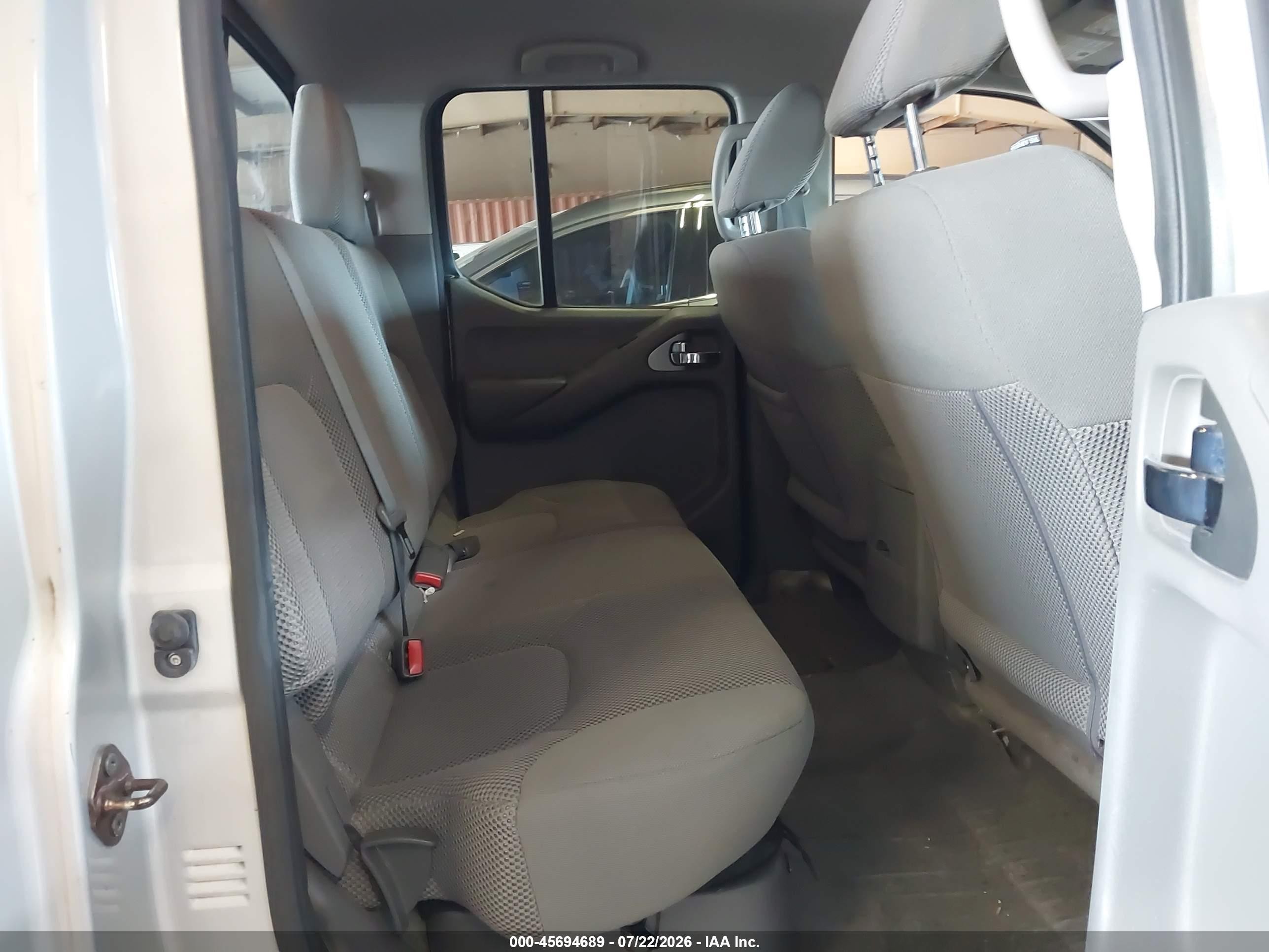2015 Nissan Frontier Sv Silver vin: 1N6AD0ER3FN706338