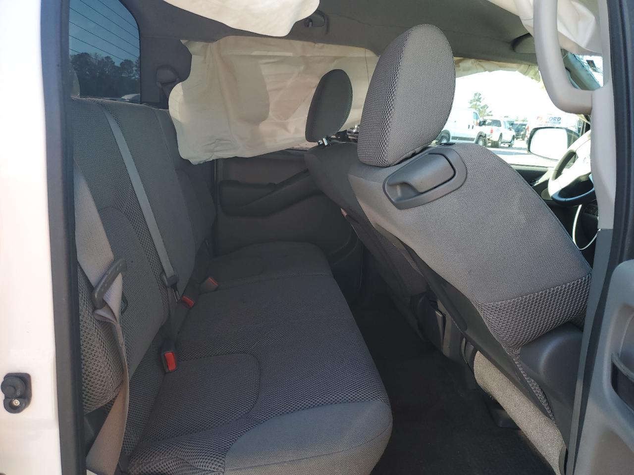 2010 Nissan Frontier Crew Cab Se White vin: 1N6AD0ER4AC430014