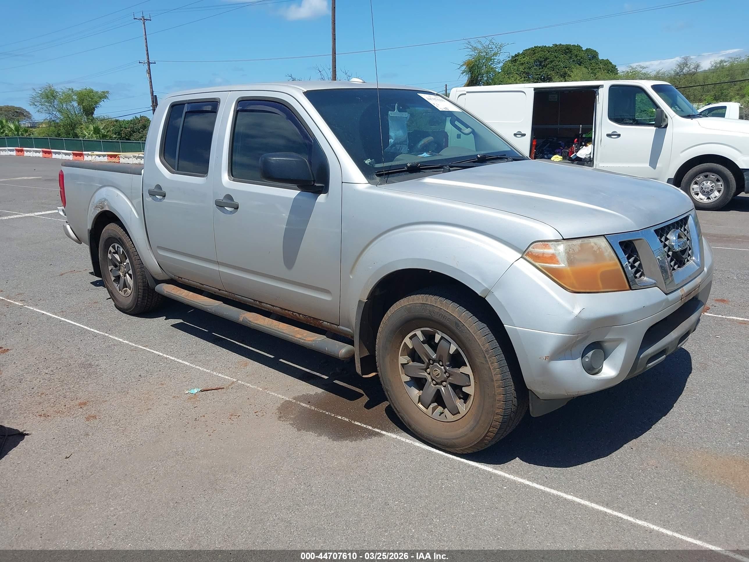 2014 Nissan Frontier   Silver vin: 1N6AD0ER4EN745776