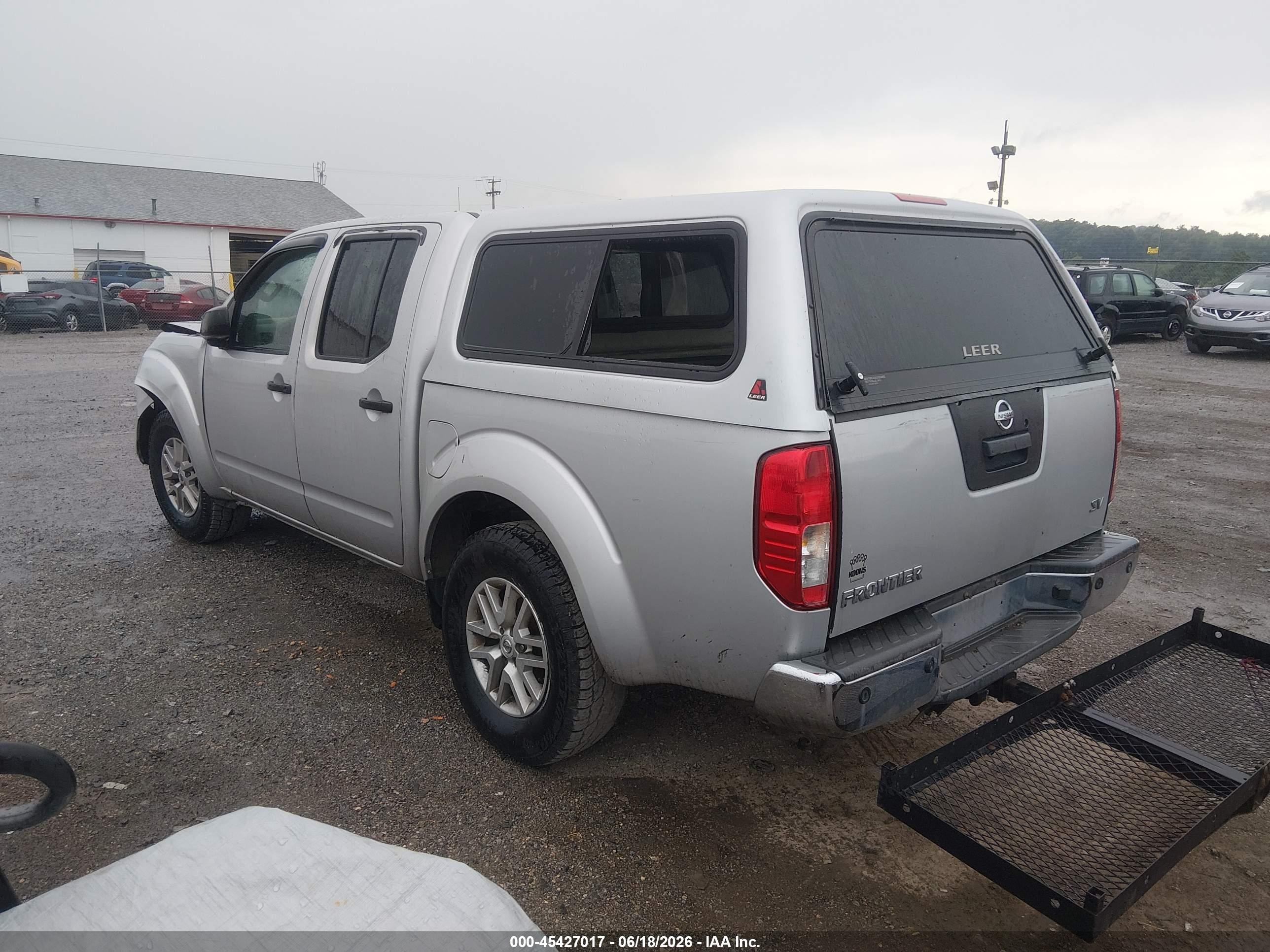 2015 Nissan Frontier Sv Silver vin: 1N6AD0ER6FN759941