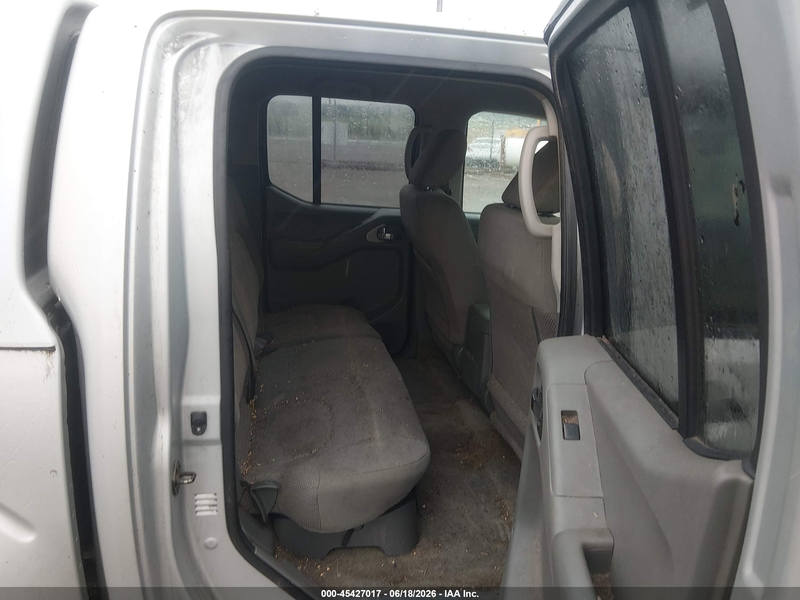 2015 Nissan Frontier Sv Silver vin: 1N6AD0ER6FN759941