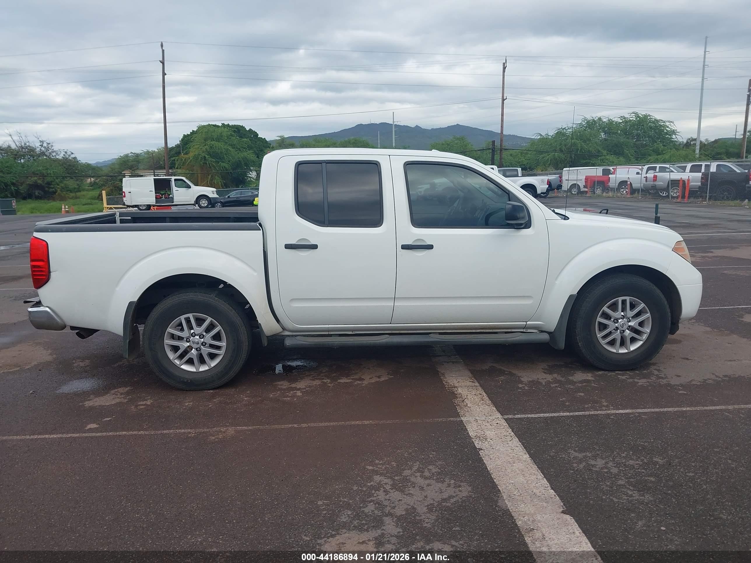2014 Nissan Frontier Sv White vin: 1N6AD0ER7EN711332
