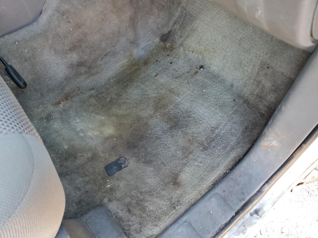 2018 Nissan Frontier Sv Белый vin: 1N6AD0ER7JN738668 Damage: Right Front Carpet, Stained, Permanent
