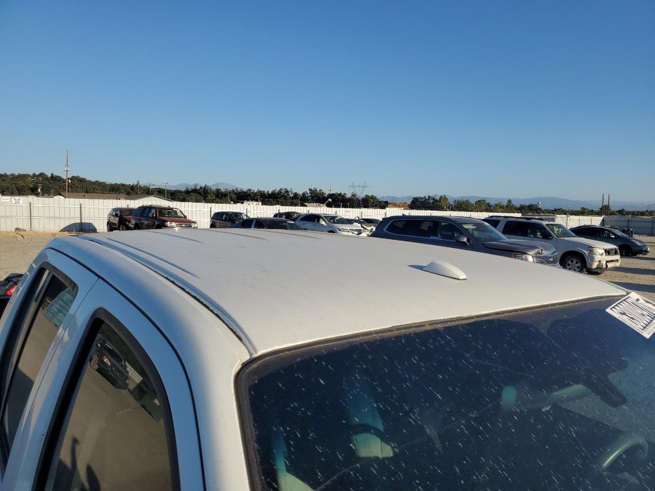 2018 Nissan Frontier Sv Белый vin: 1N6AD0ER7JN738668 Damage: Roof, Peeling, > 12 Inches