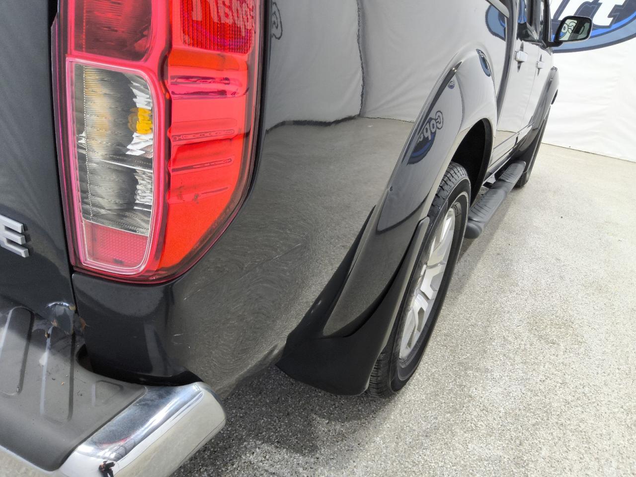 2010 Nissan Frontier Se V6 Gray vin: 1N6AD0ER8AC400630 Damage: Right Bed Side, Dent(S) W/ Paint Dmg, 7 To 8 Inches