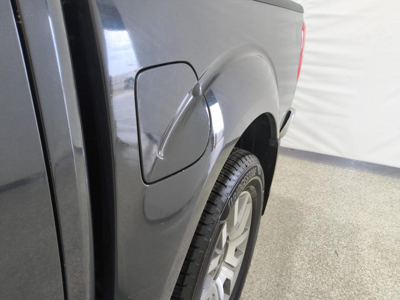2010 Nissan Frontier Se V6 Gray vin: 1N6AD0ER8AC400630 Damage: Left Bed Side, Dent(S) W/No Paint Dmg, Pdr-1 Dent
