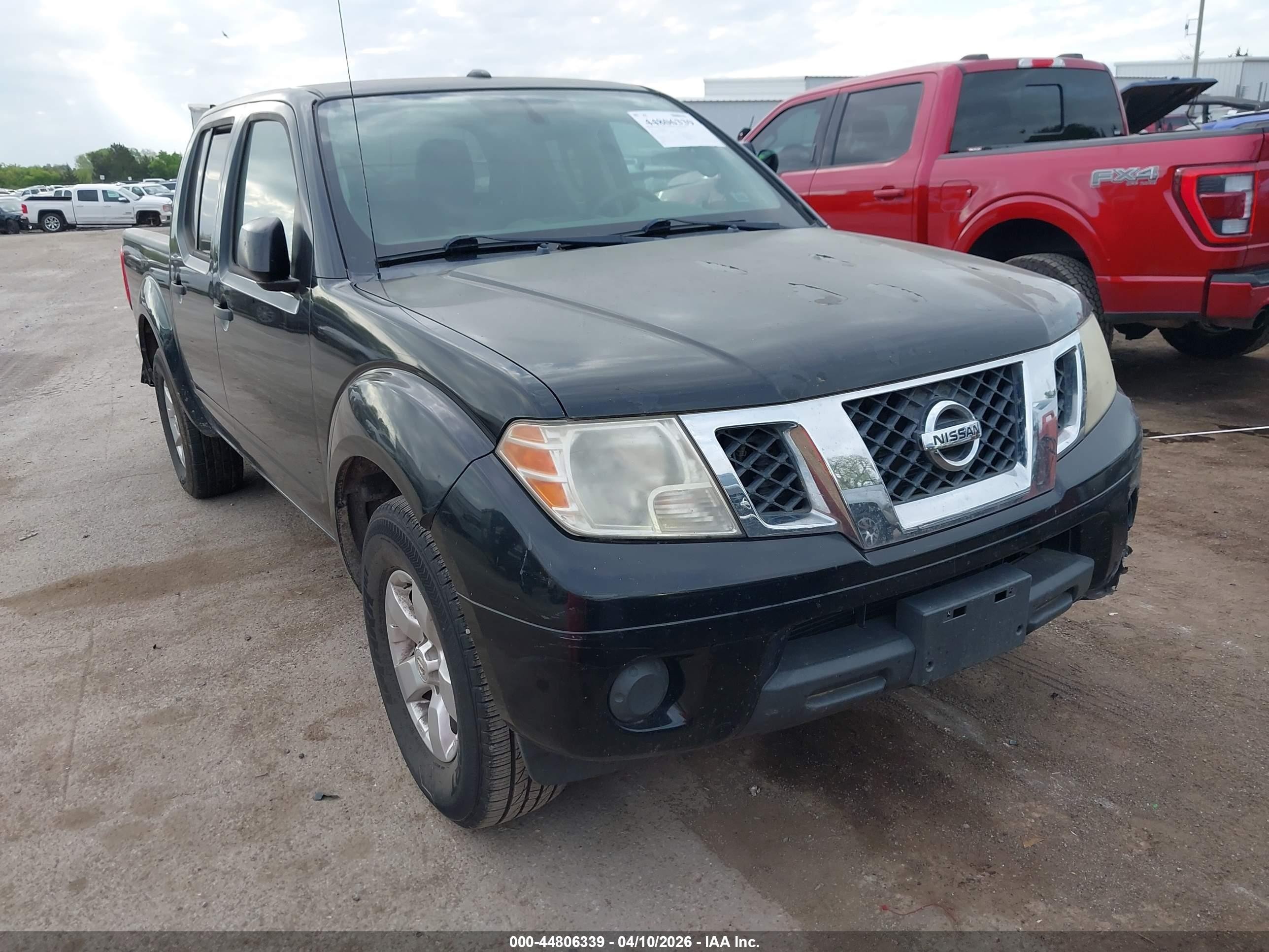 1N6AD0ER8DN720880